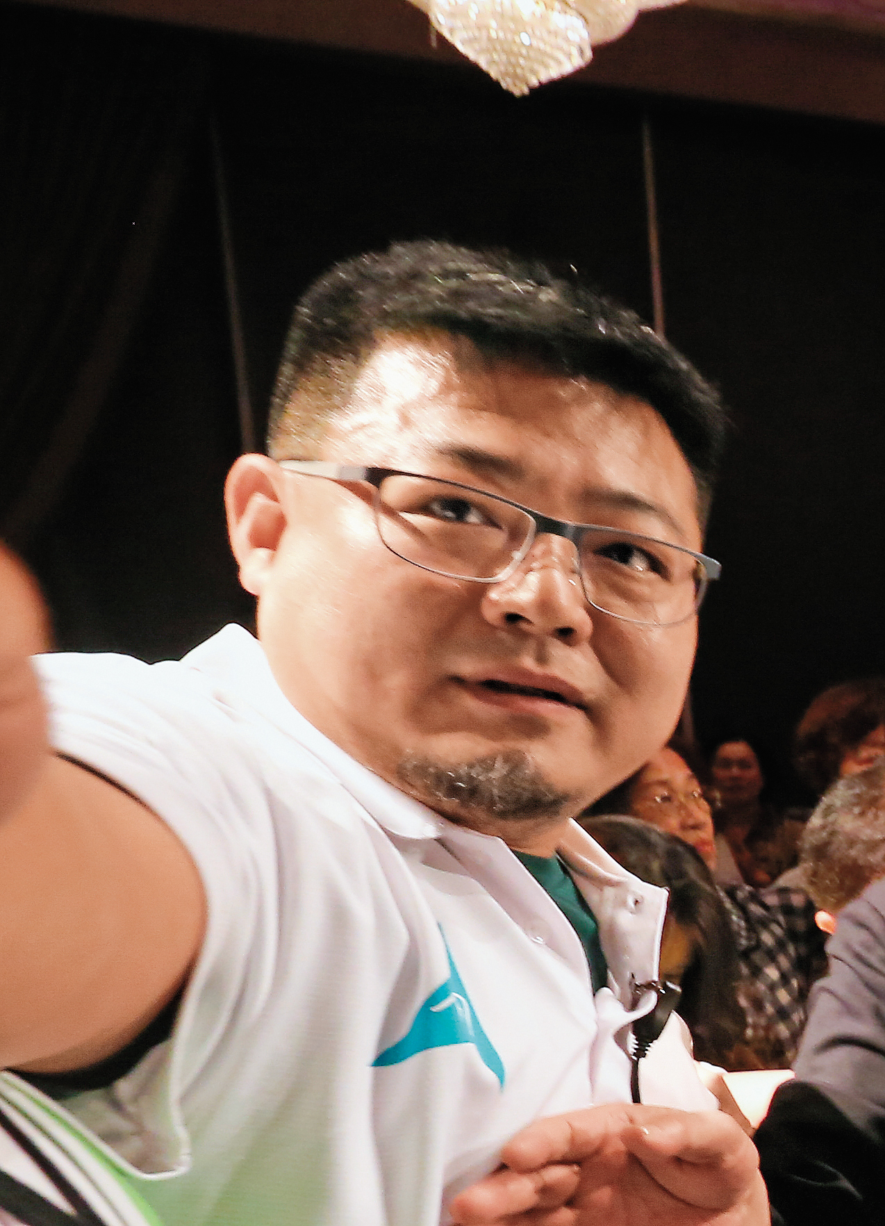 葉建陽本人除了是台日產經友好促進會會長之外，同時也是凱達格蘭學校「校務顧問」。