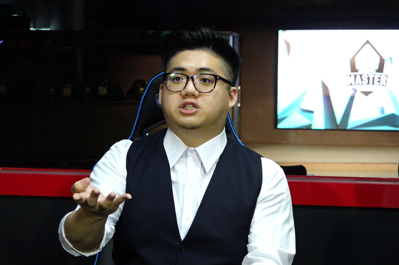 你想想看，一個英雄四個技能，一百多個英雄四百多個技能我們要全知道。