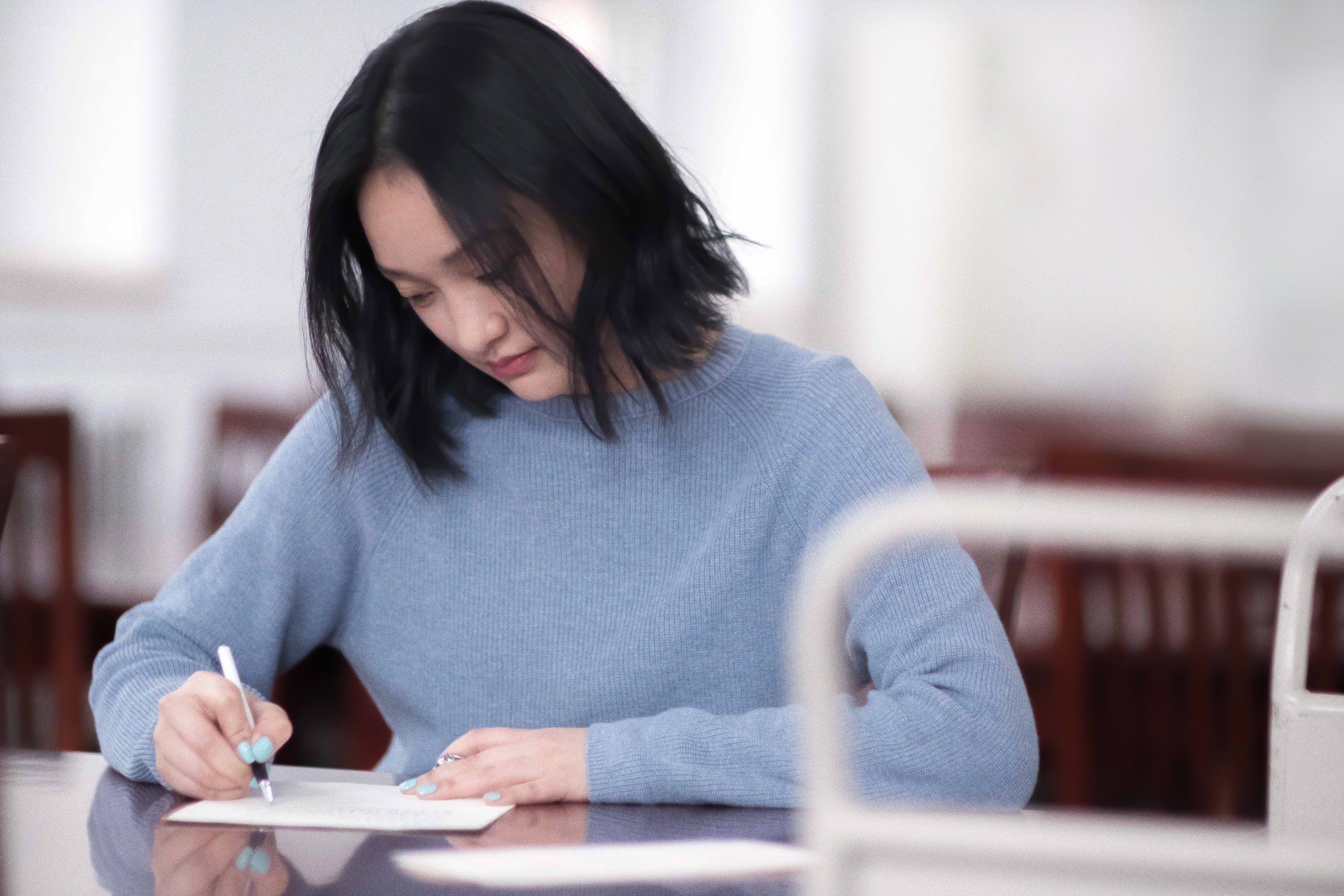 周迅充滿靈氣與感性的演技與氣質，讓《情書》導演岩井俊二認為她是《你好，之華》女主角的不二人選。（甲上提供）