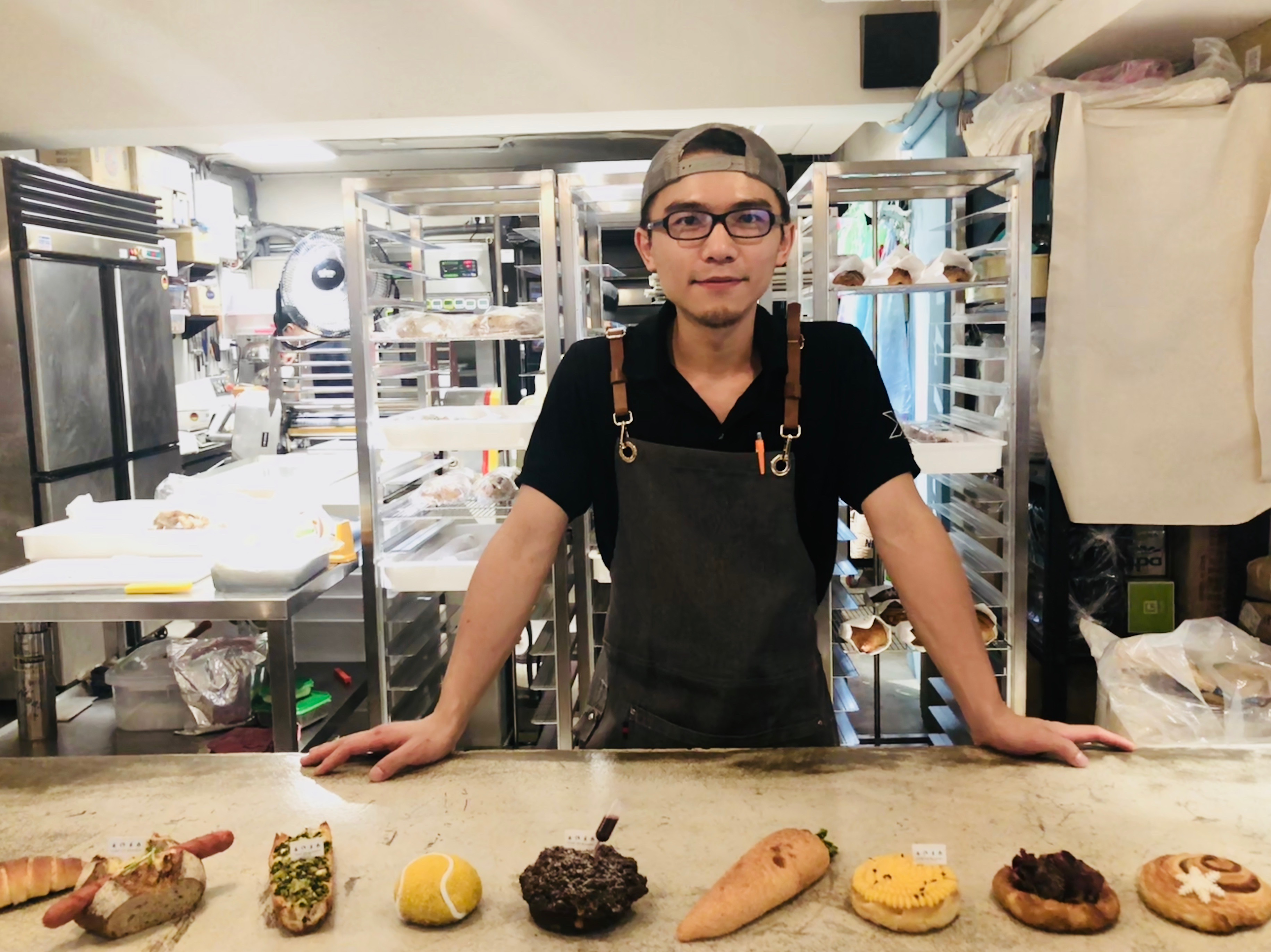 Just in bakery店主武子靖長相娃娃臉，卻是國際麵包大賽的得獎老手。