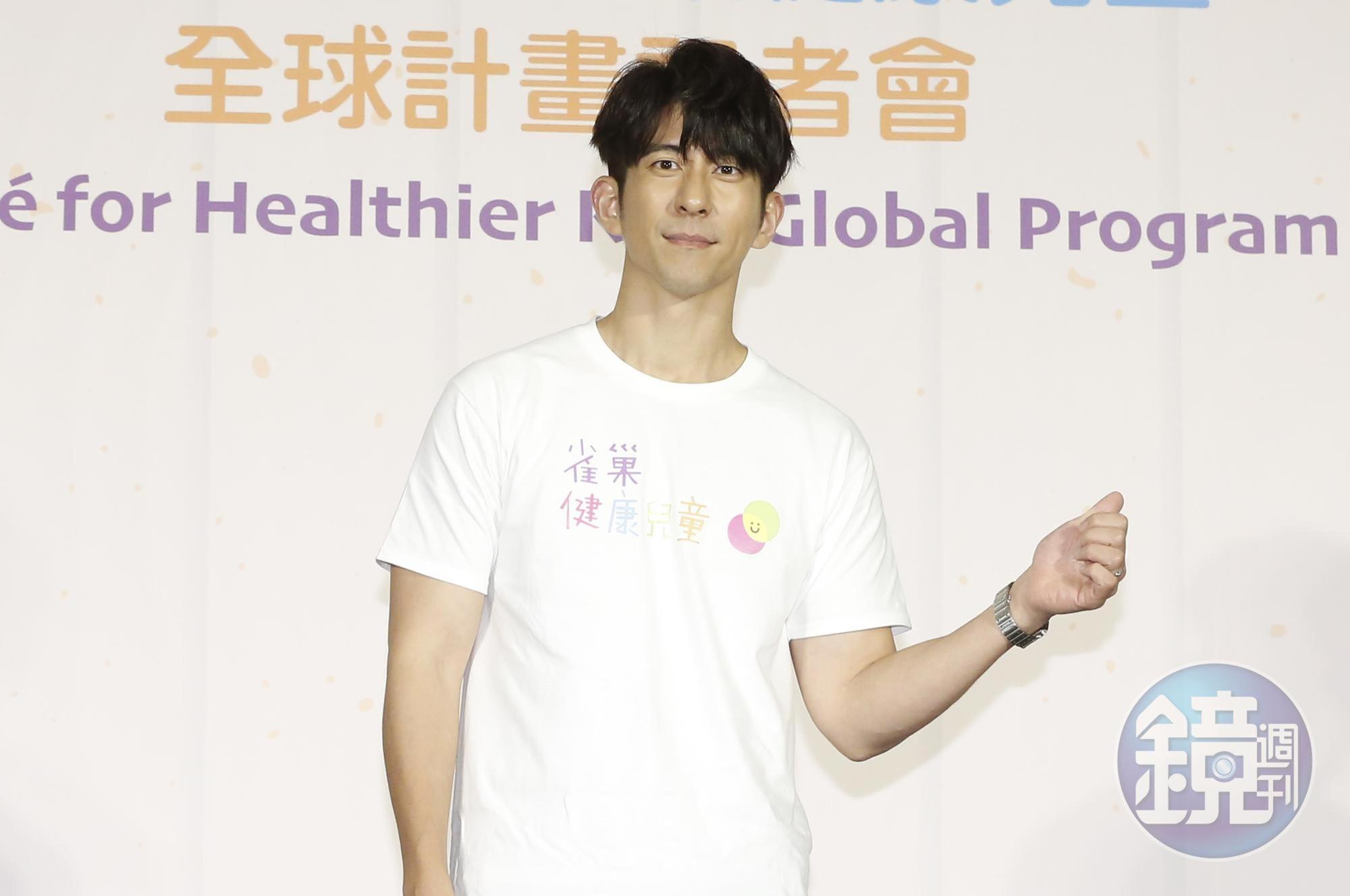 外傳修杰楷和賈靜雯將在年底舉行婚禮，但是修杰楷三緘其口。