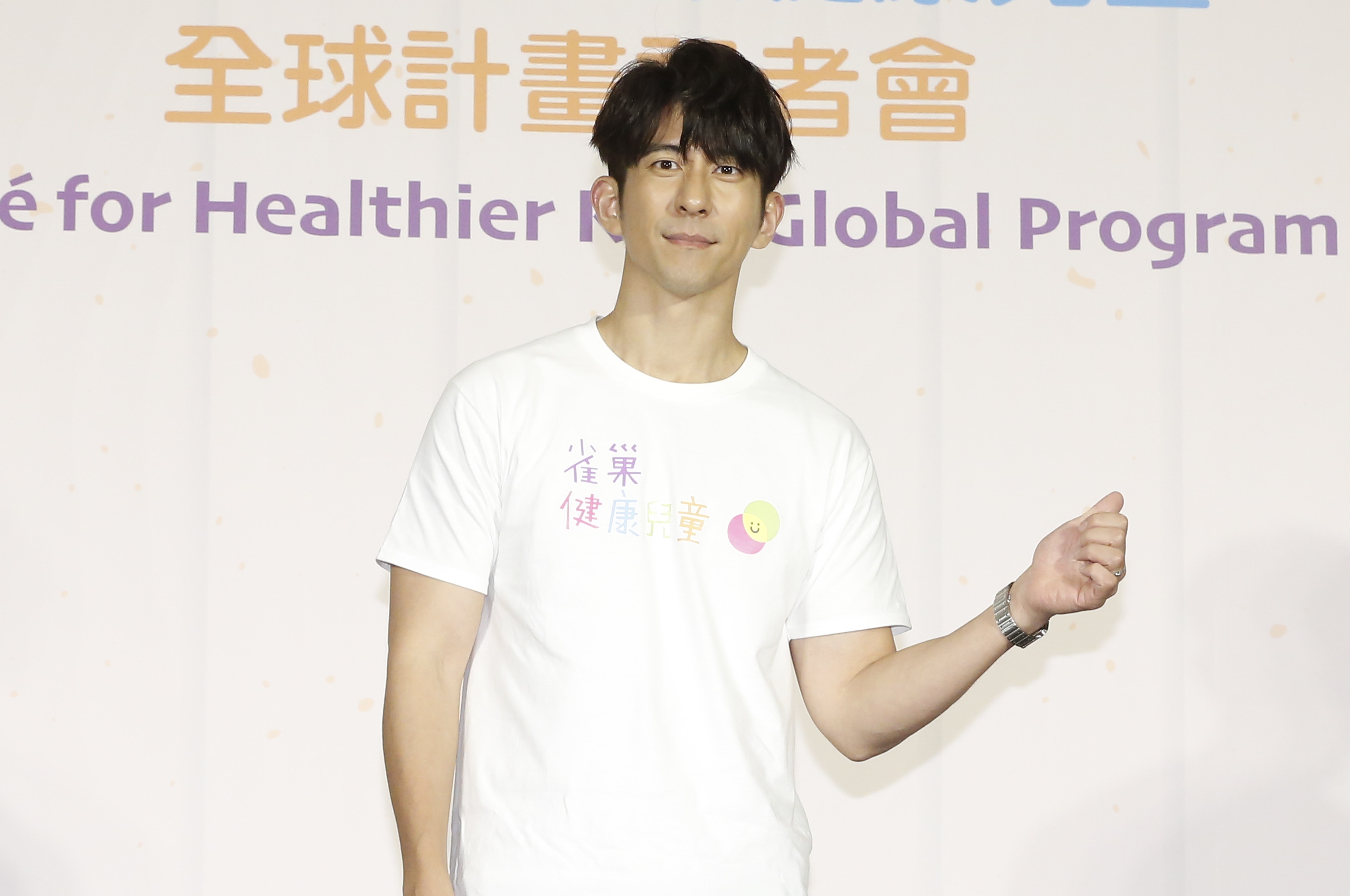 外傳修杰楷和賈靜雯將在年底舉行婚禮，但是修杰楷三緘其口。