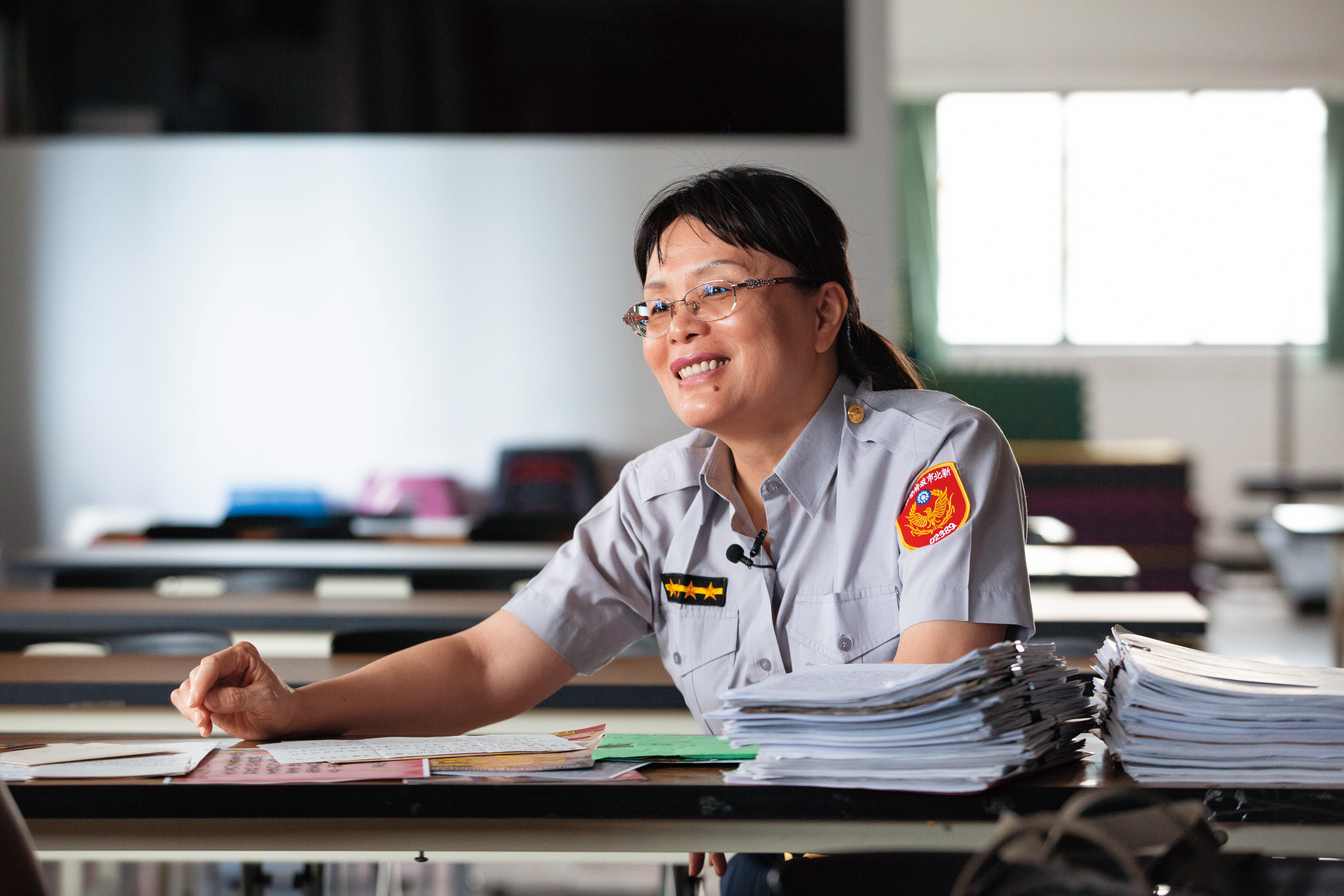 新北市警察局海山分局防治組巡佐蔡淑女，有「尋人高手」之稱，13年來協助561個失蹤人口與無名屍回家。