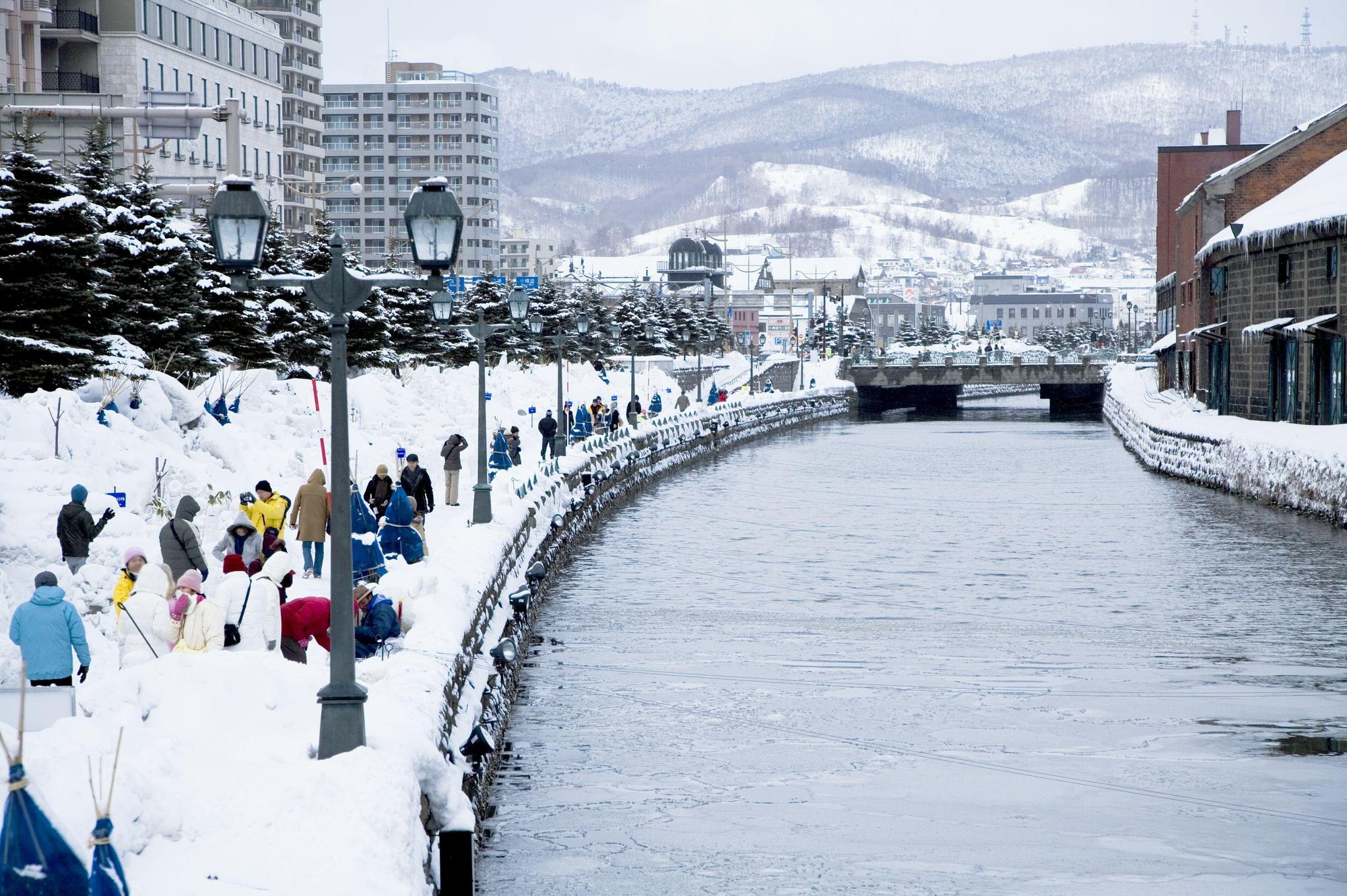 日本北海道日前發生大地震，重創觀光事業，為重振北海道觀光事業，日本政府祭出旅遊優惠方案。（東方IC）