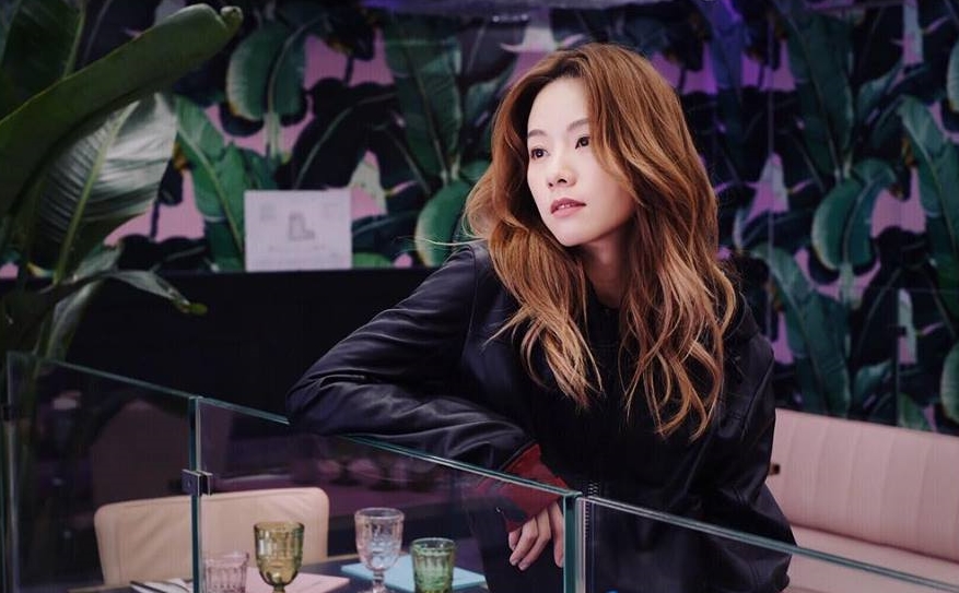 飛到巴黎參加時裝週的鄧麗欣，男友王子也陪著一起歐洲遊。（翻攝自鄧麗欣臉書）