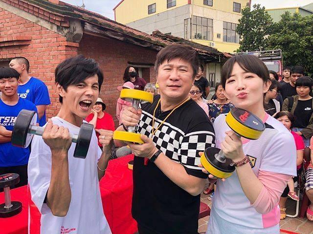 綜藝節目主持人獎,小孟預測會由主持《綜藝大集合》的胡瓜、阿翔、謝忻得到。(翻攝自綜藝大集合粉專)