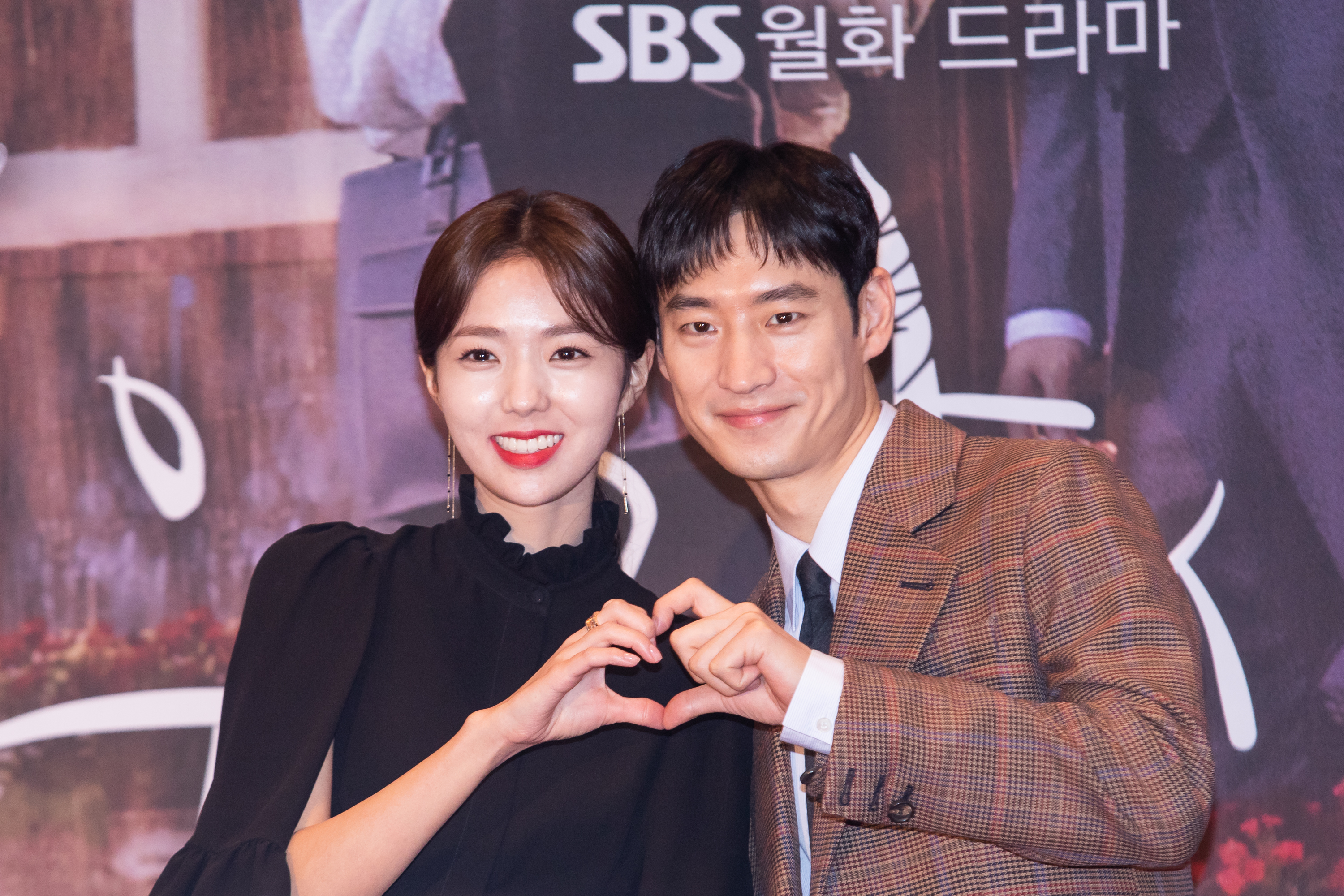 李帝勳與蔡秀彬首次合作《狐狸新娘星》，兩人拍起對手戲相當自在。（KKTV提供）