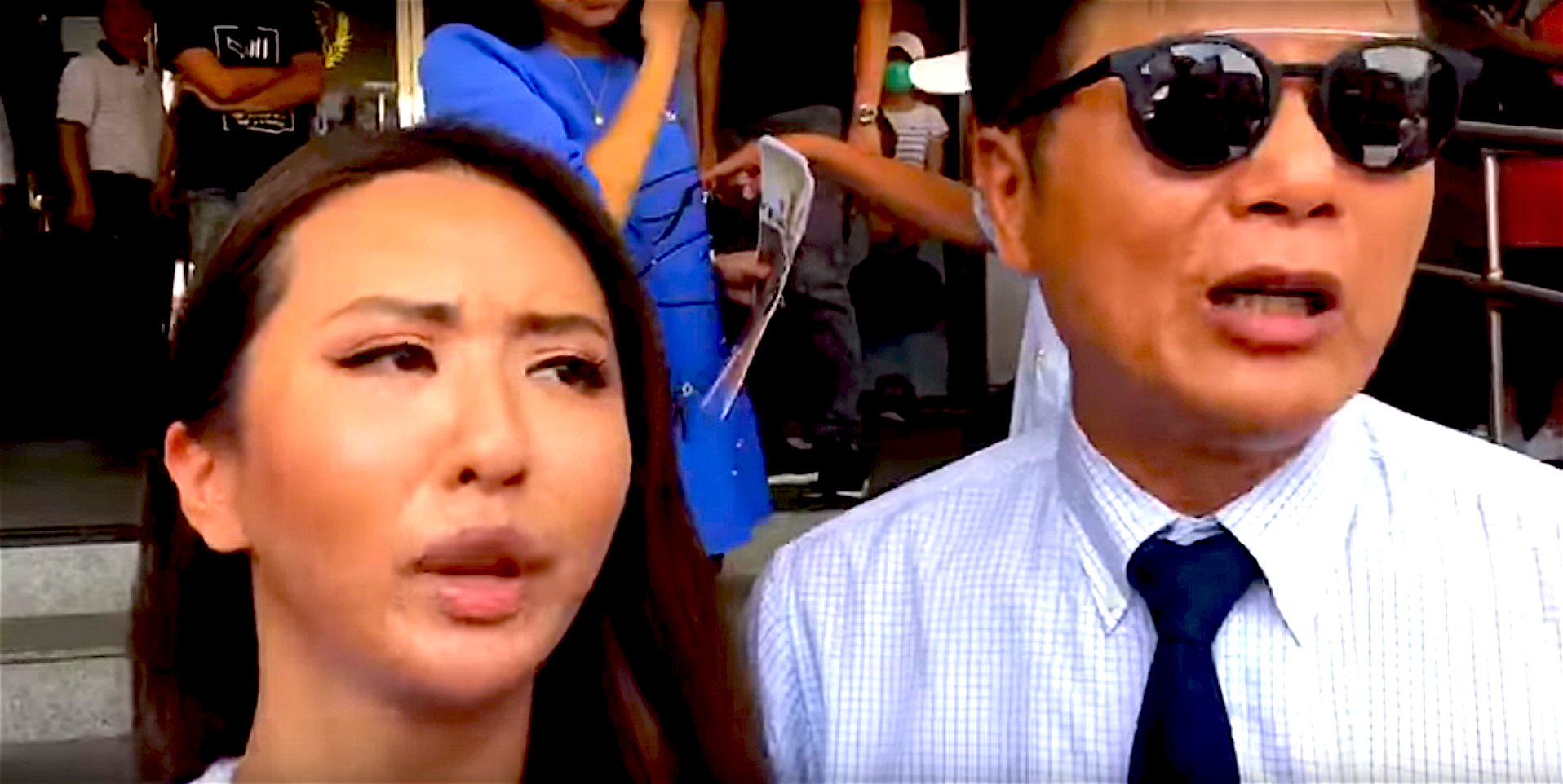 前黑澀會美眉薔薔與「薔爸」林茂樹至士林地檢署錢指控詐騙集團惡行。（翻攝畫面）