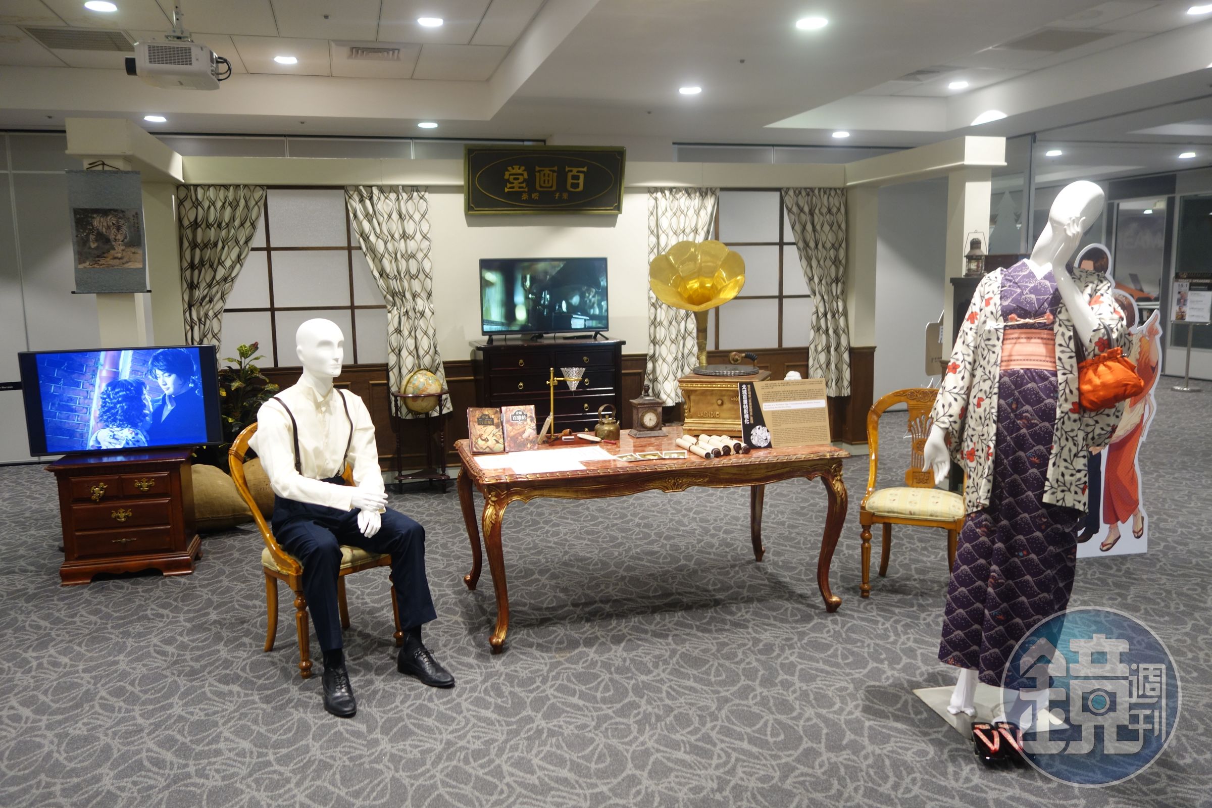 金漫獎展場還原《北城百畫帖》主場景「百畫堂」。