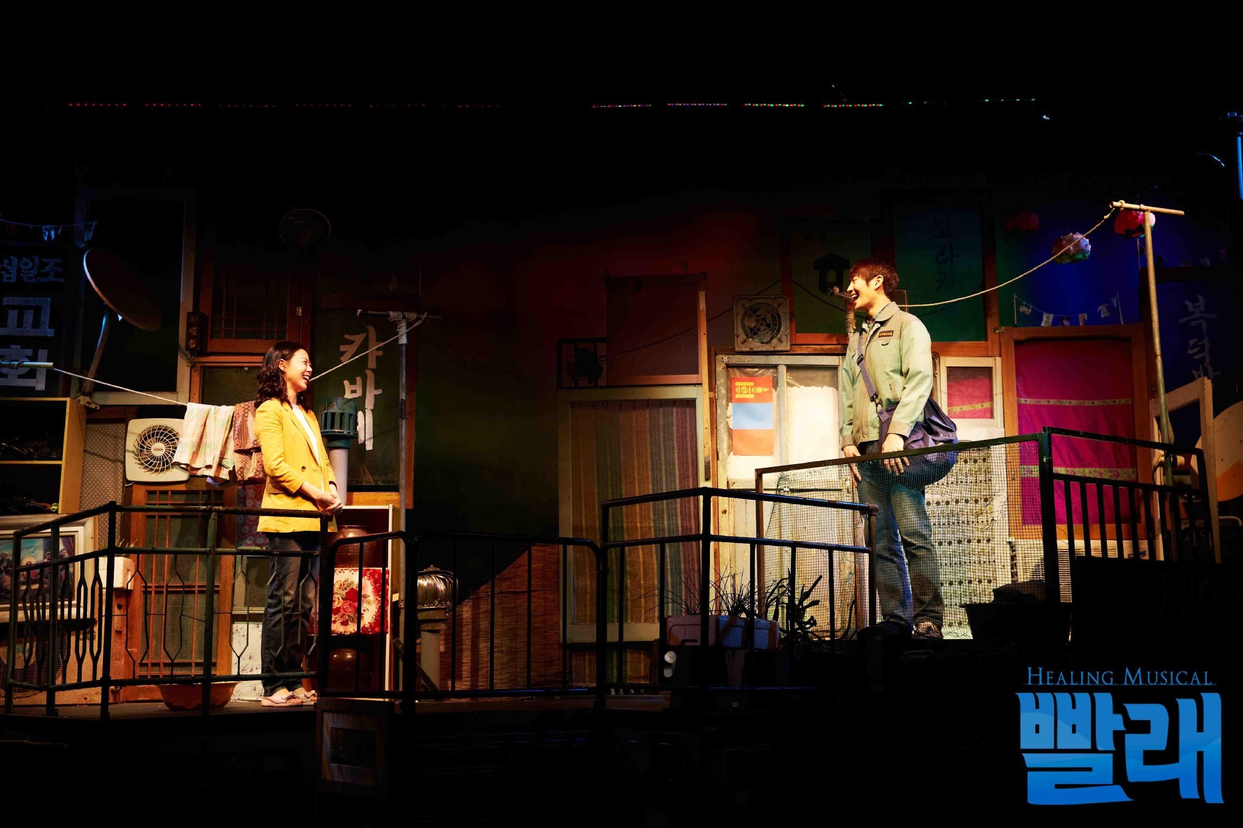 原創音樂劇《洗衣》自2005年首演後長期雄踞韓國小劇場暢銷榜，劇本更納入國小、國中的國文課本成為教材。（翻攝自《洗衣》官網）