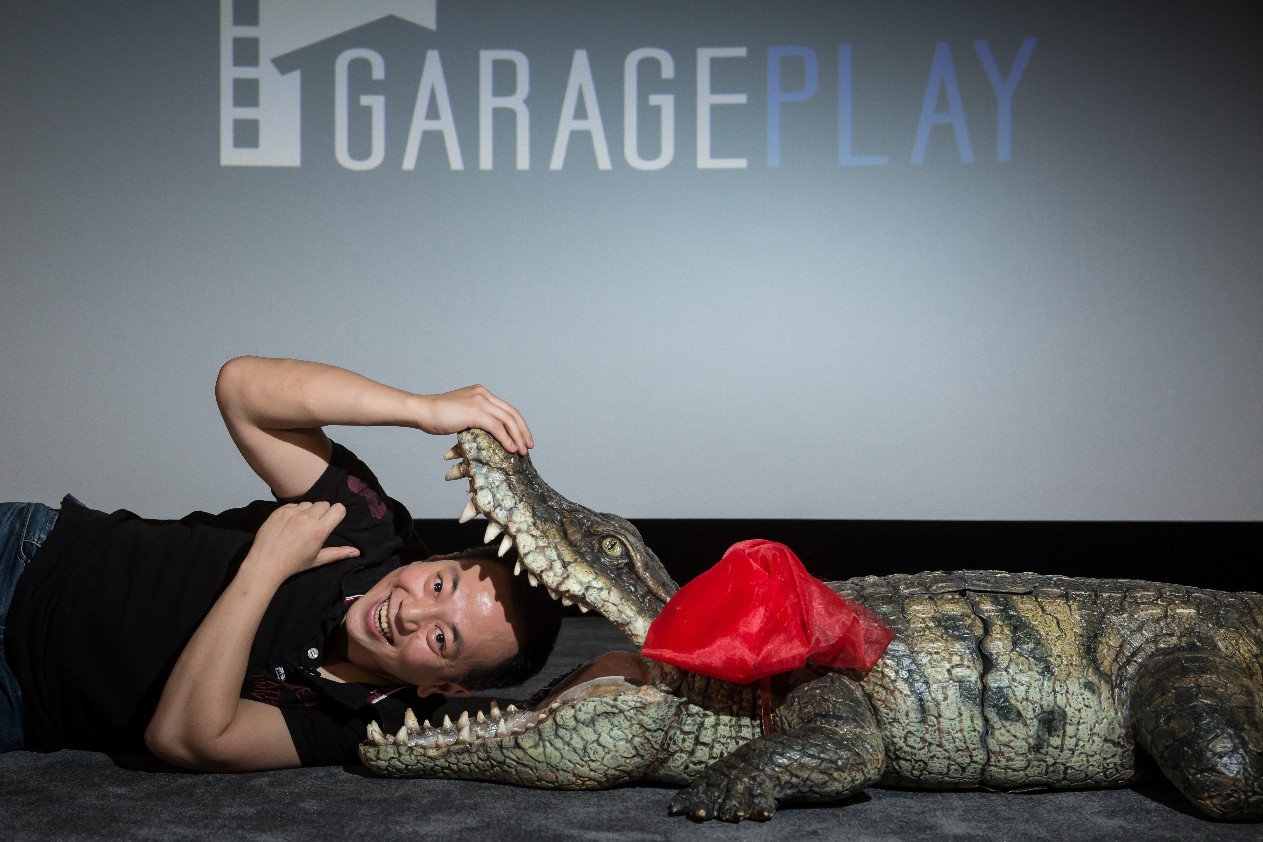 張心望喜歡的電影類型多元，經營事業勇於創新，在美商八大片商夾擊下生存下來，成了獨立片商中的黑馬。他最近的心頭好是日片《老婆每天都在裝死》裡的這隻大鱷魚。