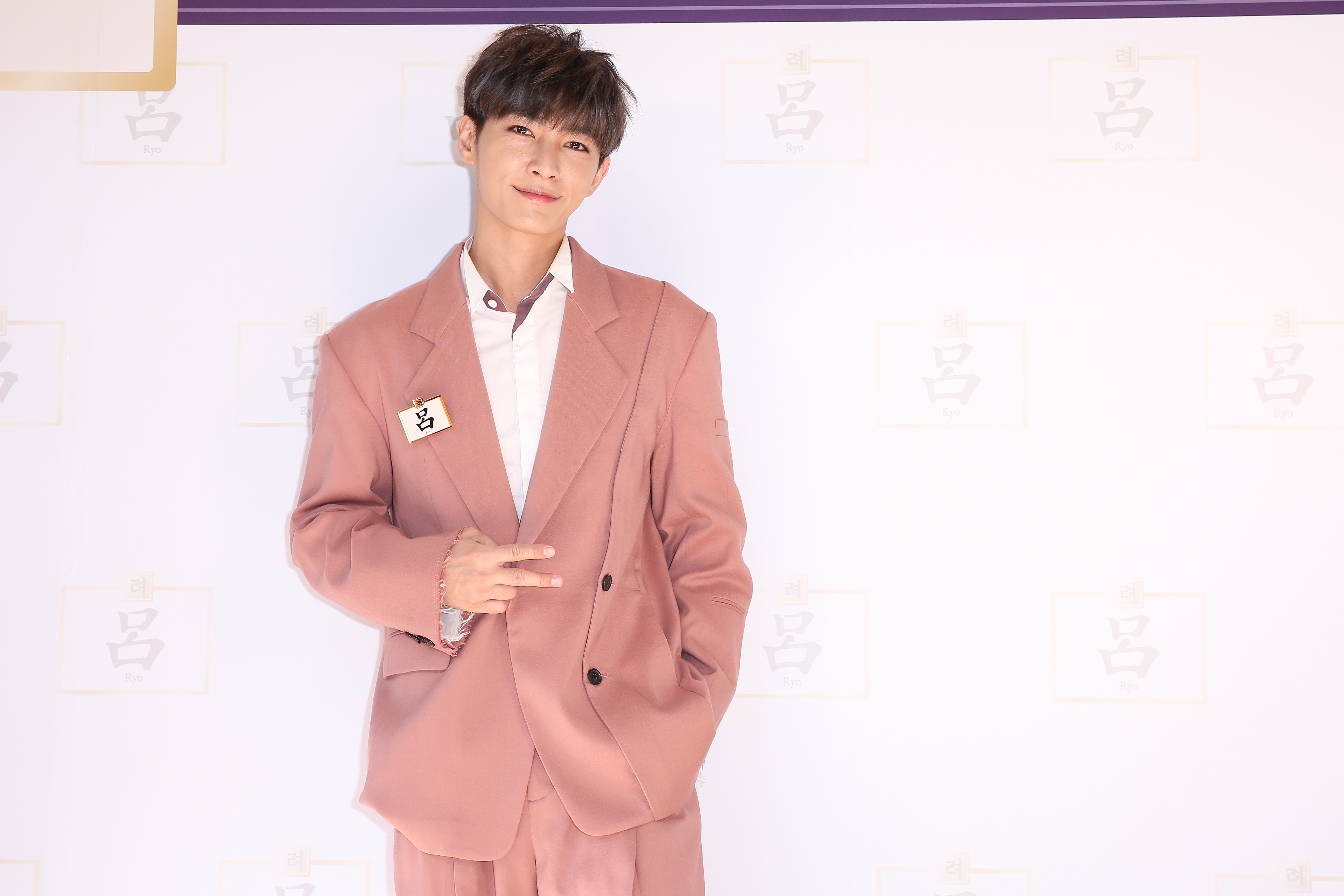 炎亞綸今為韓國護髮品牌《呂Ryo》擔任一日店長。