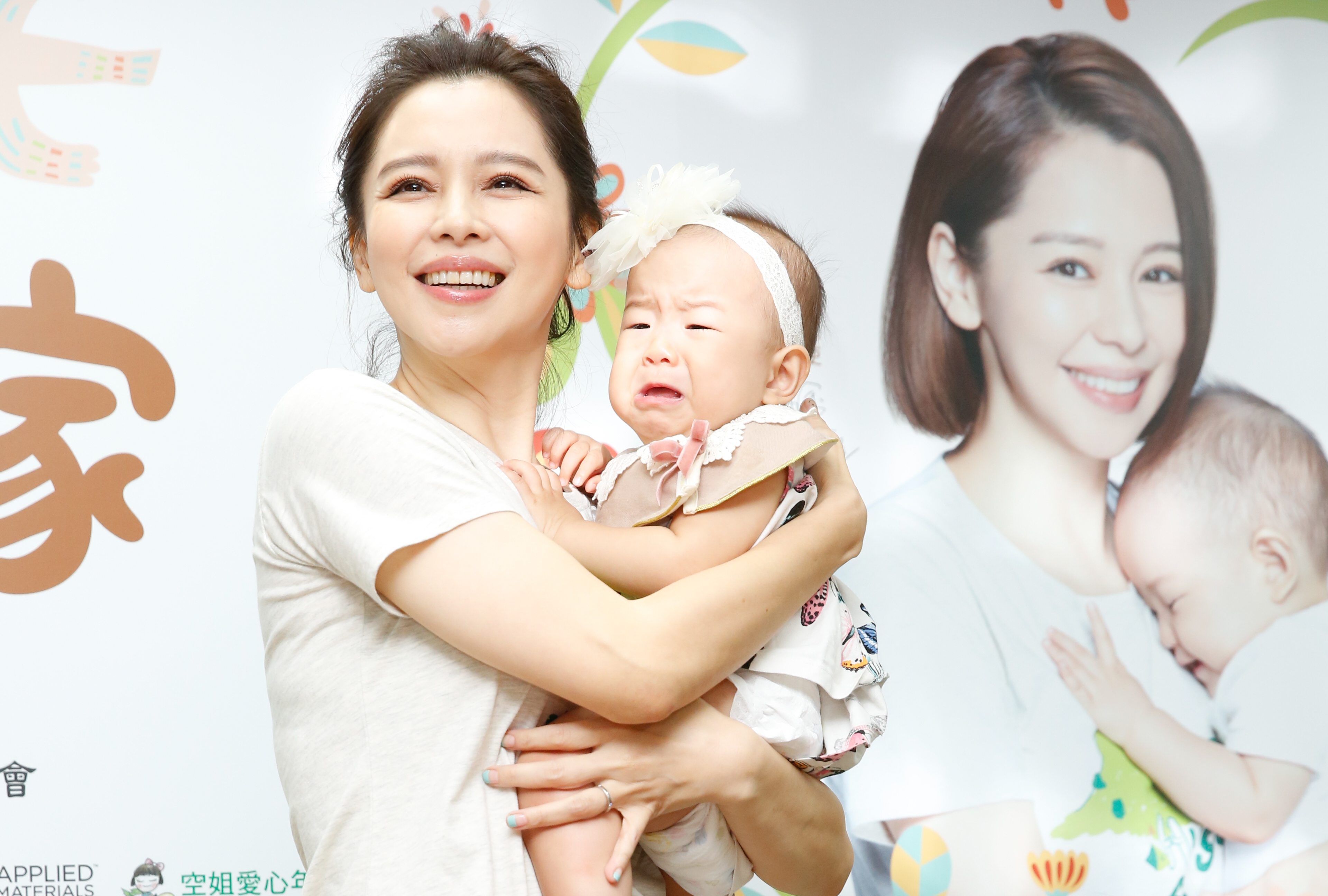 徐若瑄出席兒福聯盟助養活動，呼籲大家每月捐出600元助養弱勢兒童。