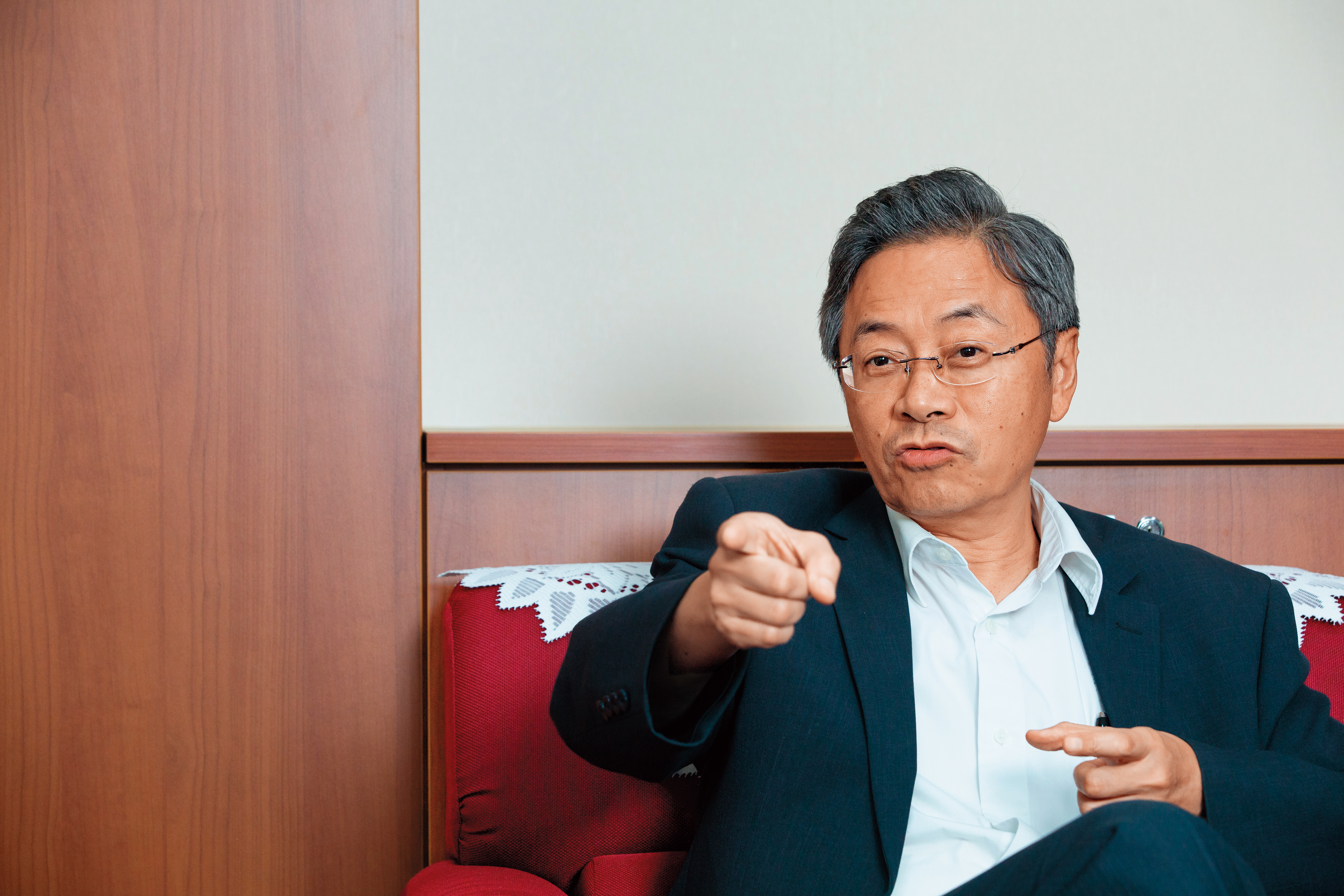 張善政臉書自己寫、自己回，親民作風頗受好評。