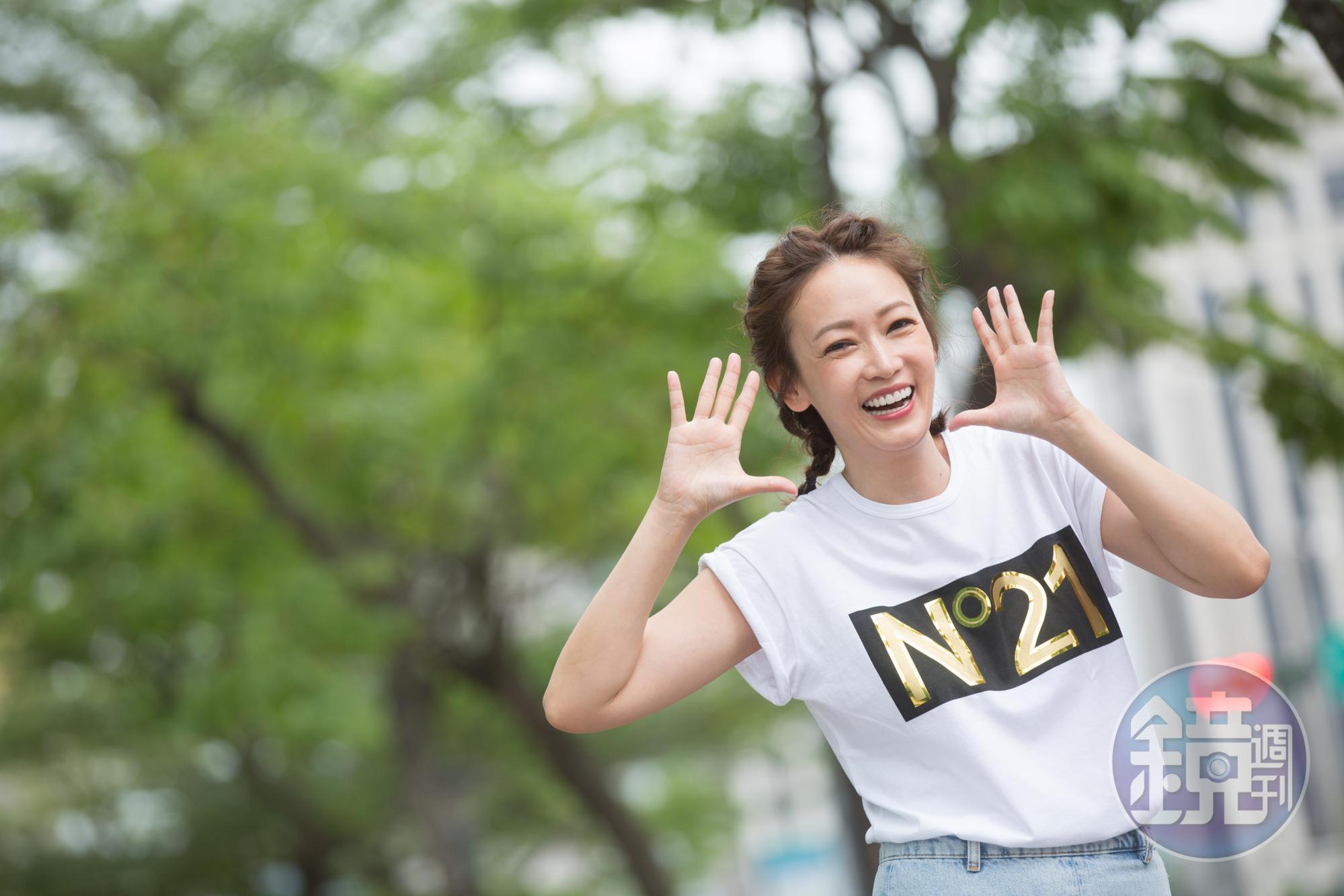 因為經常出國，讓潘慧如對外匯有著高敏銳度，懂得低買高賣賺匯差。
