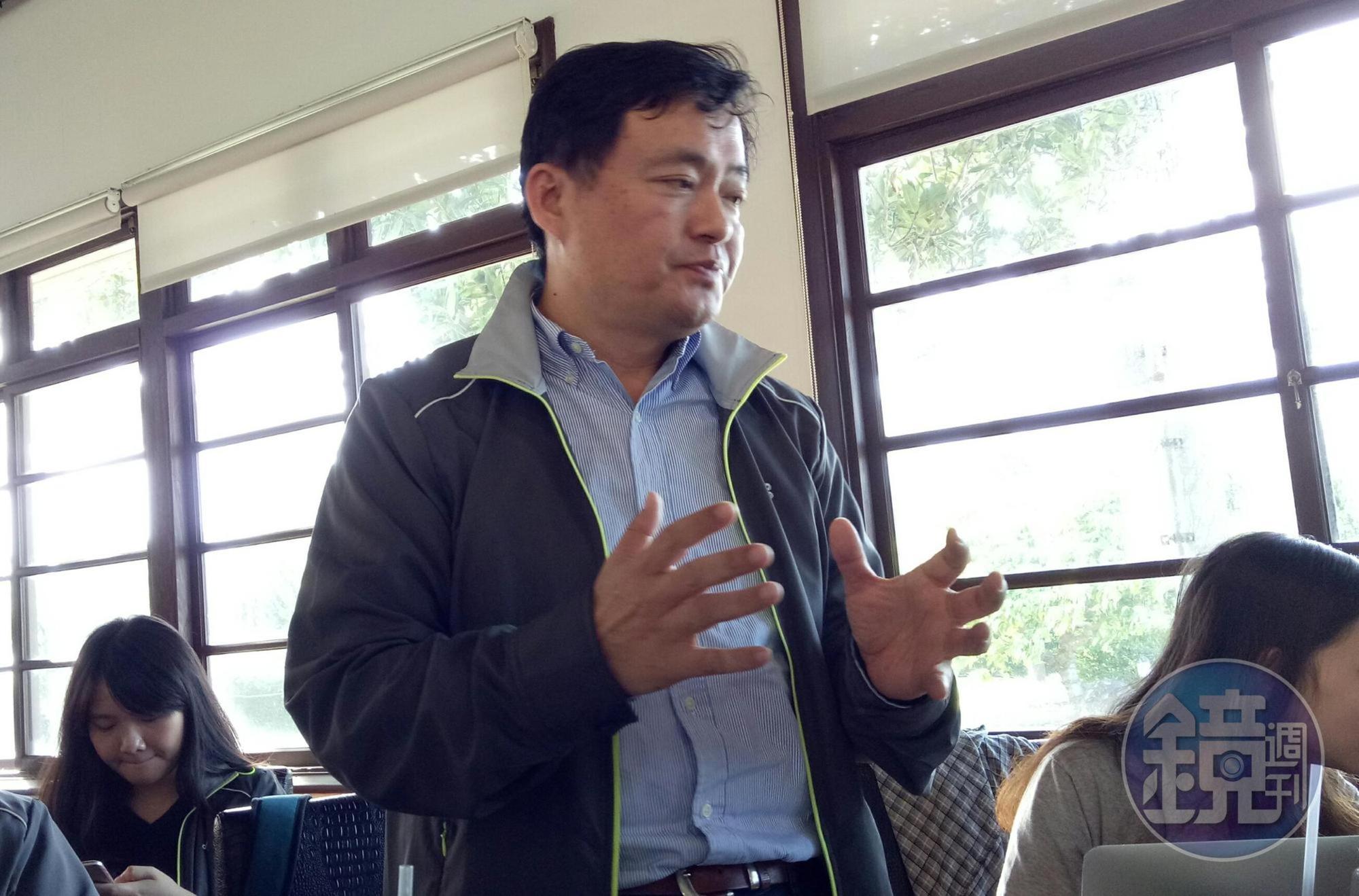 民進黨祕書長洪耀福表示,這件事情全嘉義市都知道,沒什麼好大驚小怪的。
