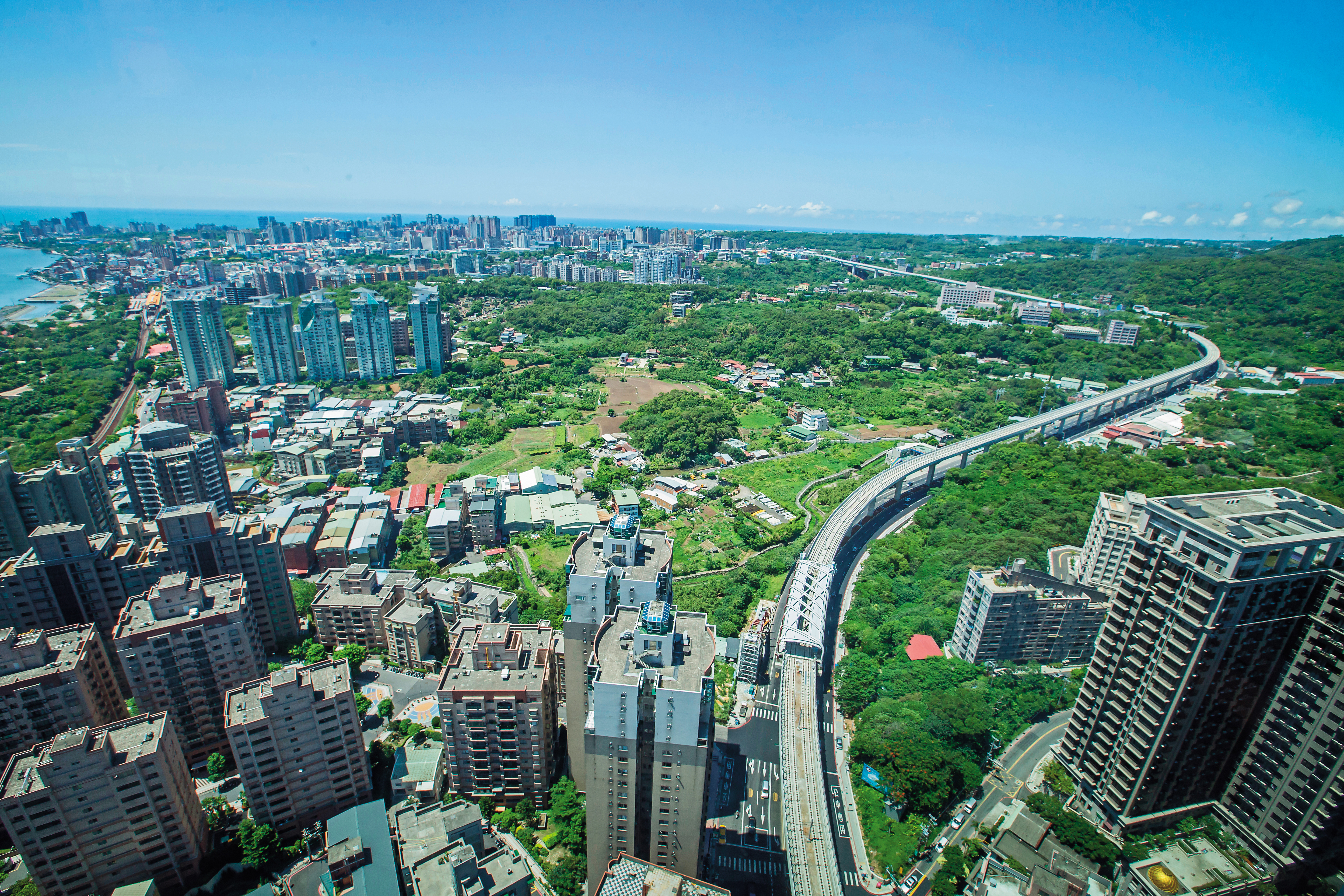 重劃區屬於新興住宅型態，重大建設及生活機能仍未完善，入住前要做好「長期抗戰」的準備。