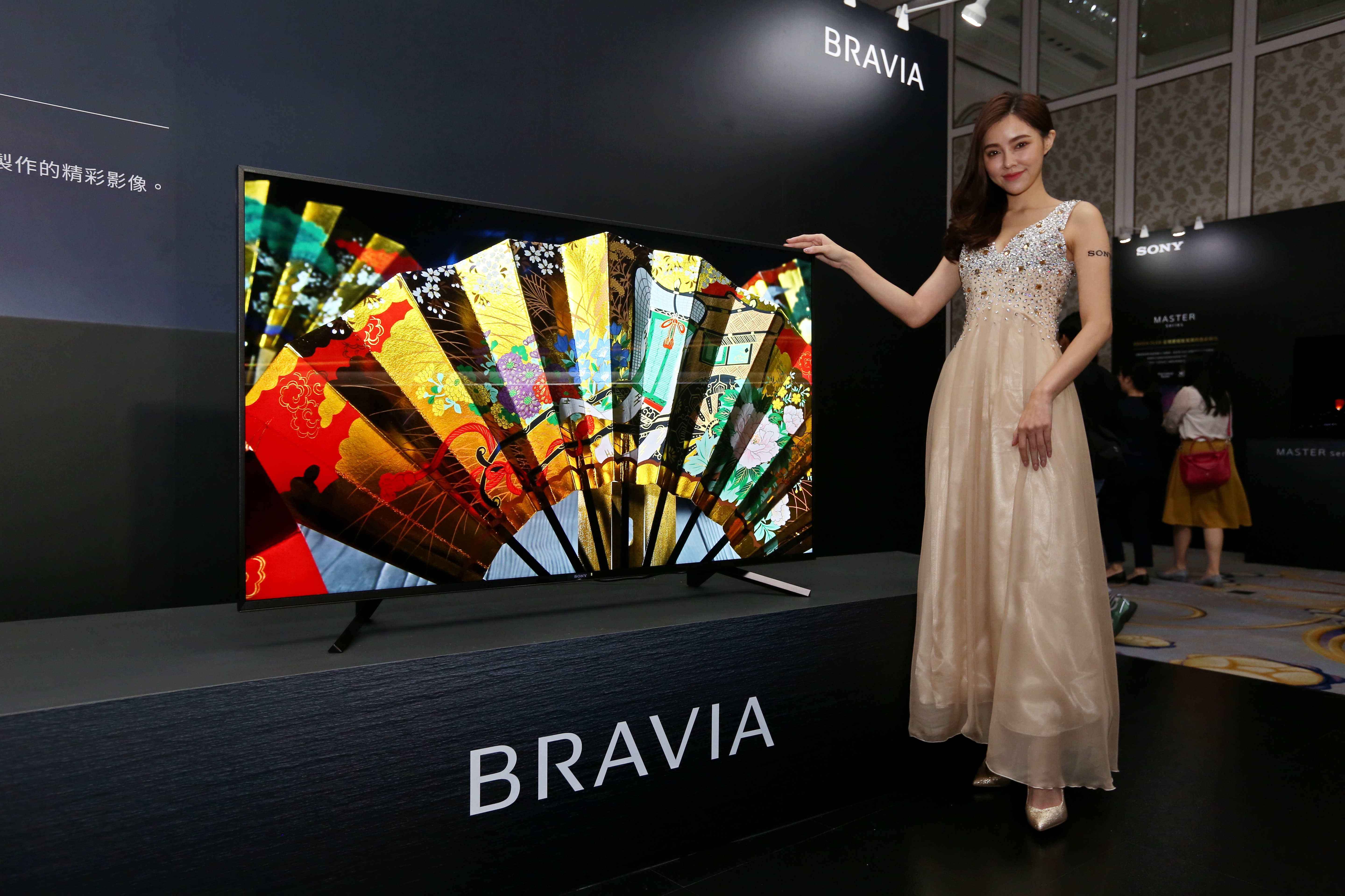 目前SONY仍以現有OLED、LED電視為主力，強化影像技術，並不躁進推出8K電視。