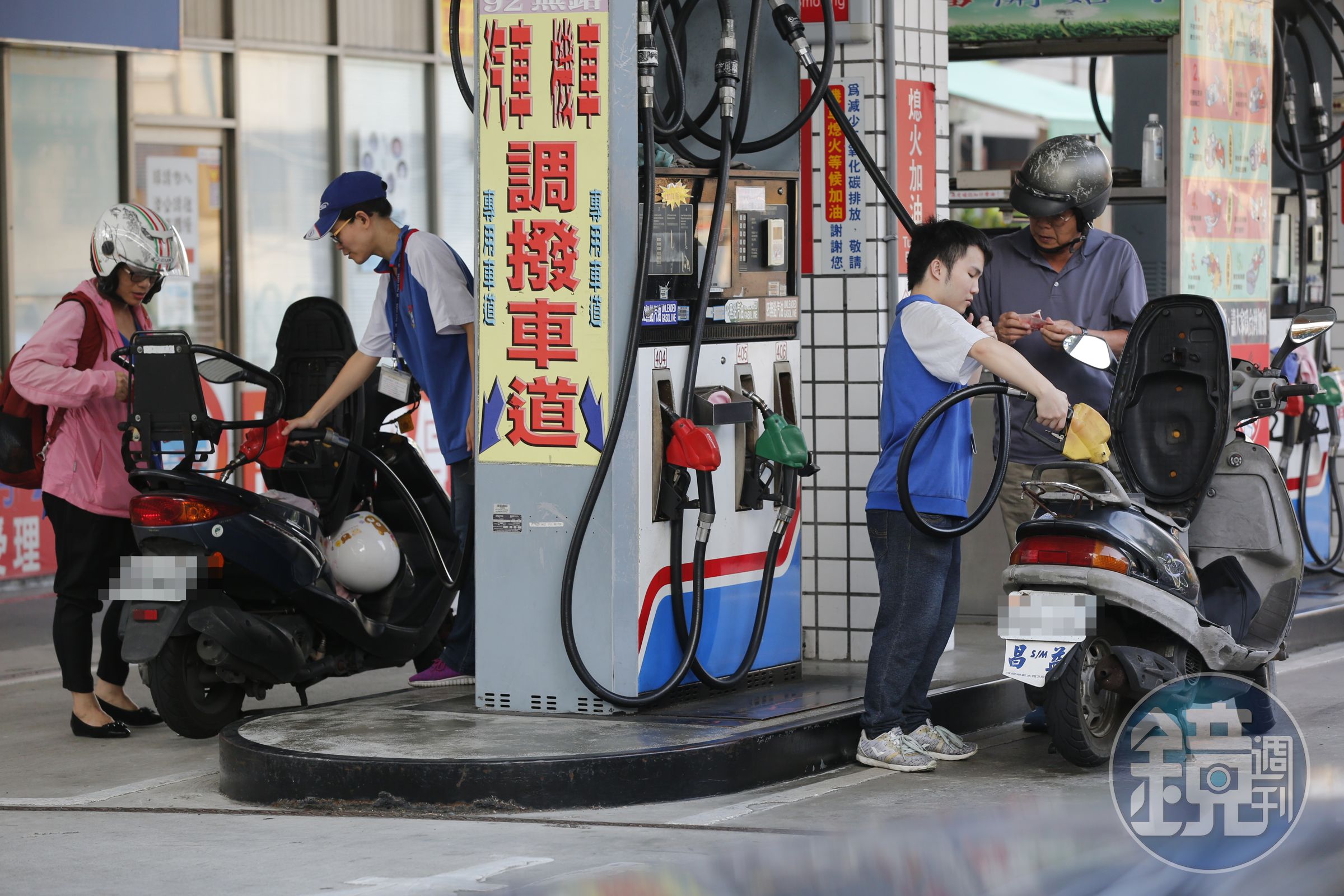 依照中油油價機制計算，預估下週國內汽、柴油價格分別調漲0.4、0.5元。