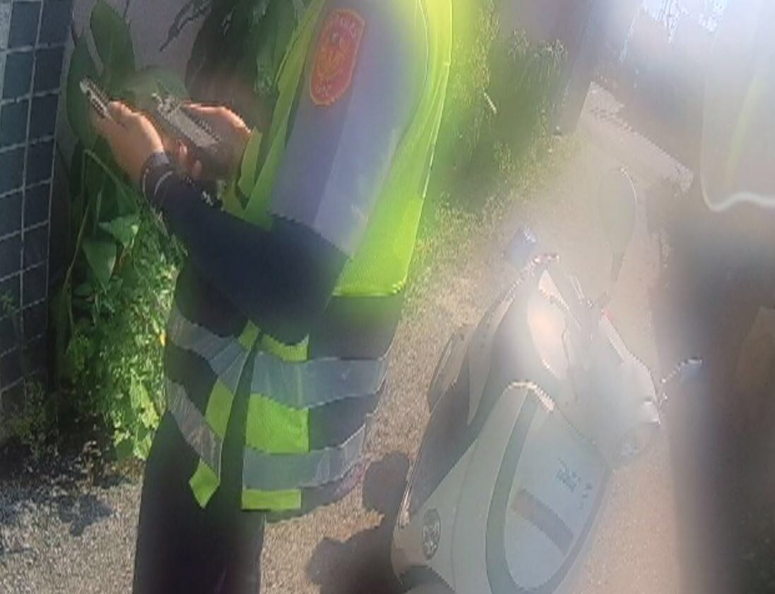 警方將林男解送到地檢署歸案。（翻攝畫面）