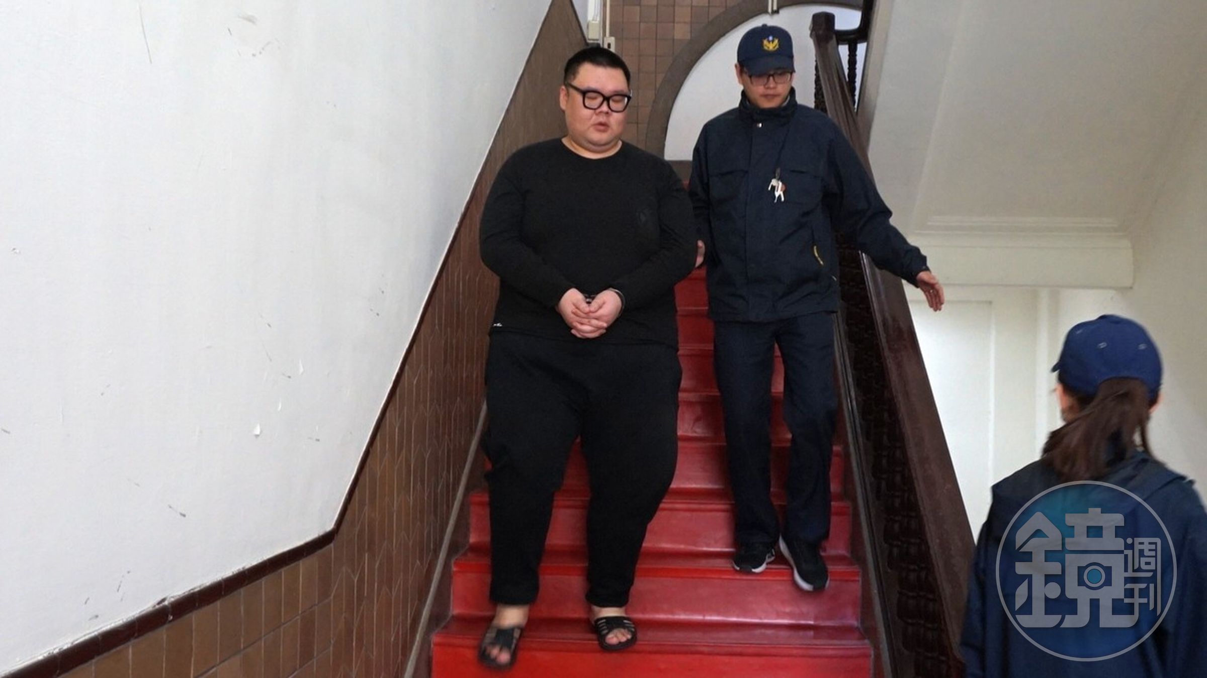 土豪哥朱家龍前年在W飯店開毒趴，造成郭姓小模致死，二審遭判10年後，最高法院發回。
