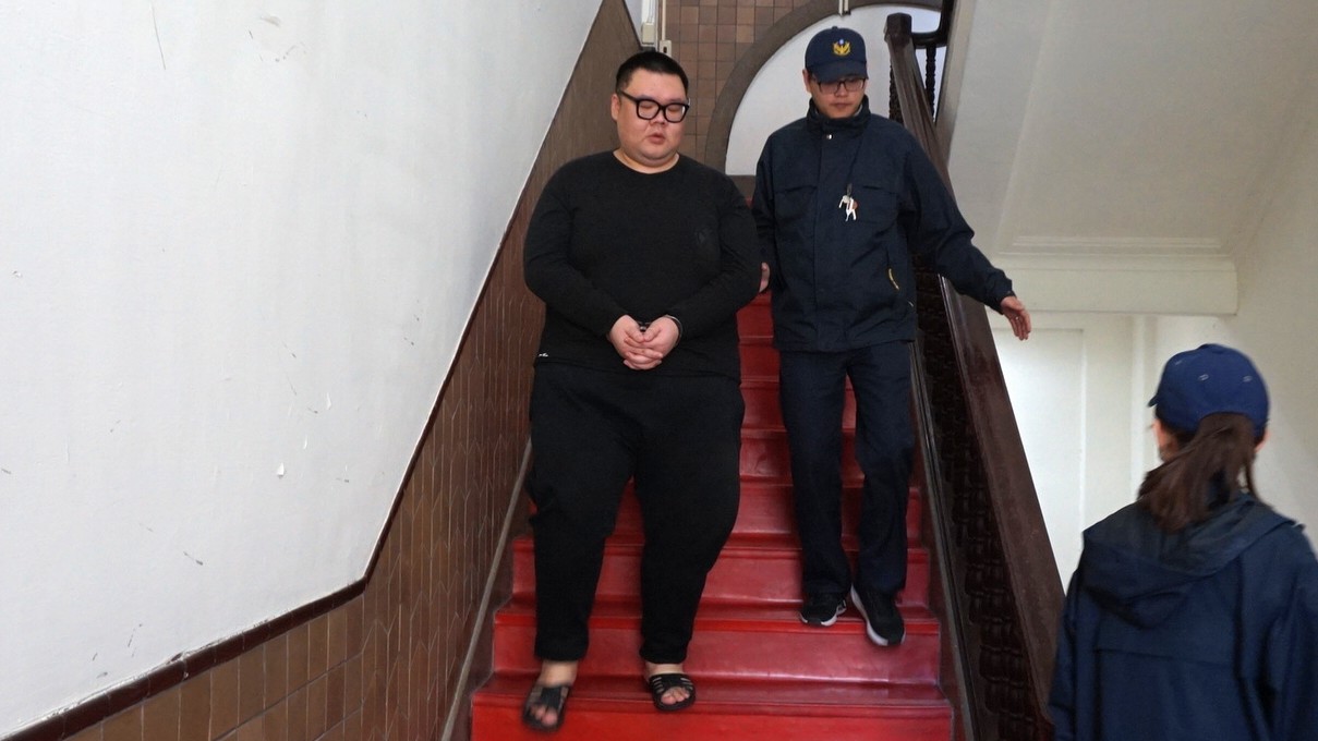 土豪哥朱家龍前年在W飯店開毒趴，造成郭姓小模致死，二審遭判10年後，最高法院發回。