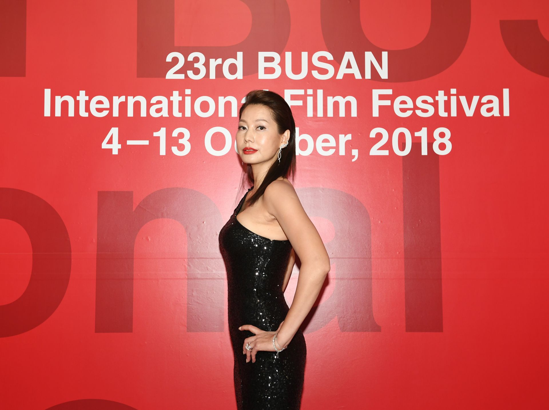 入圍金馬女配角的丁寧冒著感冒展現好身材。（牽猴子整合行銷提供）