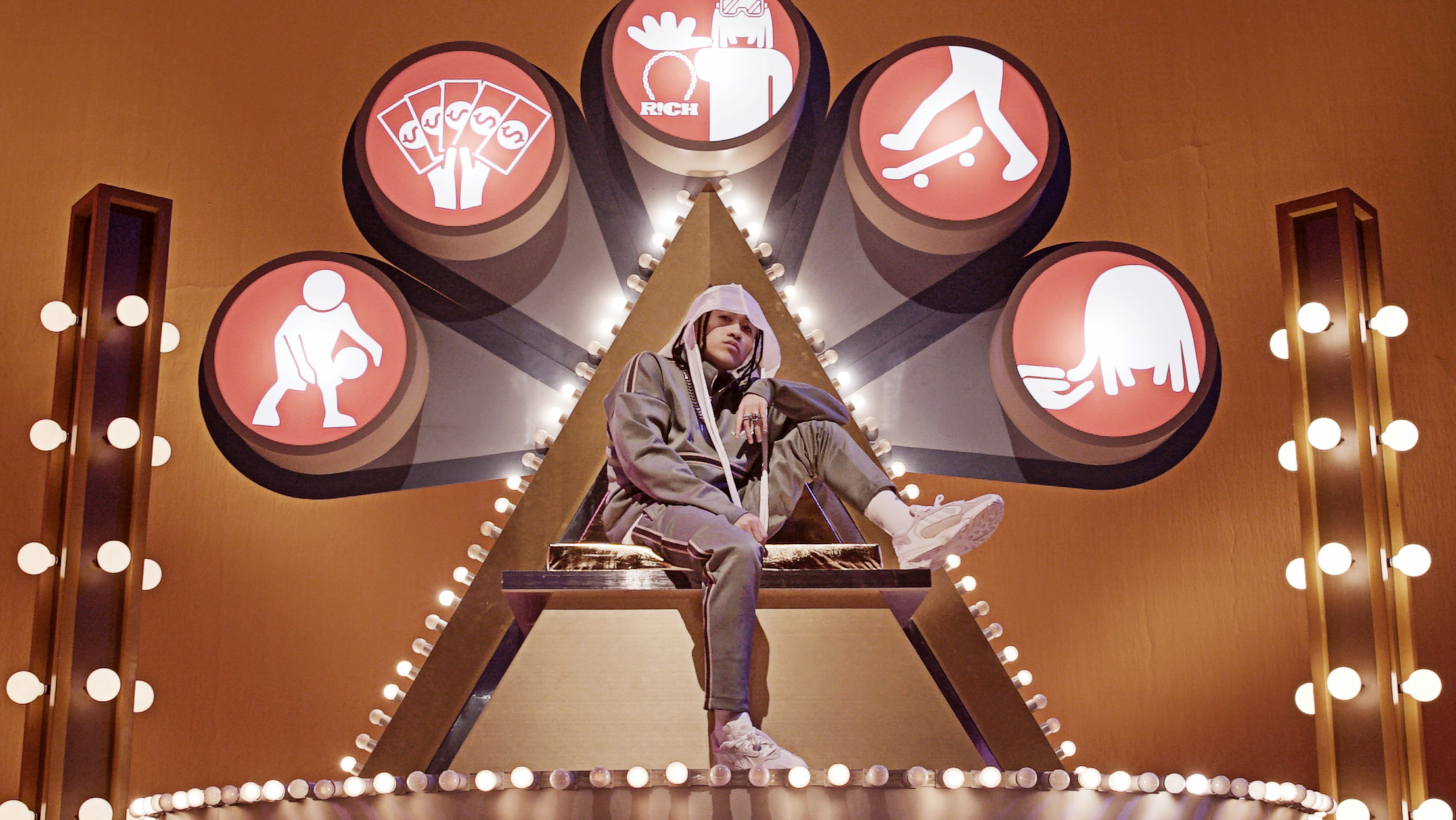 嘻哈歌手BCW於5日推出首張專輯《NO COMPLY》。（混血兒提供）