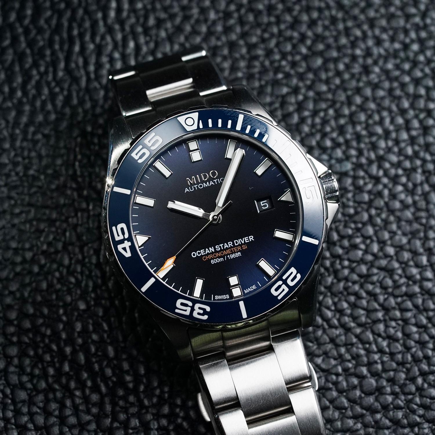 維持Ocean Star系列的外型設計,這款全新的Diver 600潛水錶在規格上全面提升,而陶瓷錶圈的質感尤其迷人。