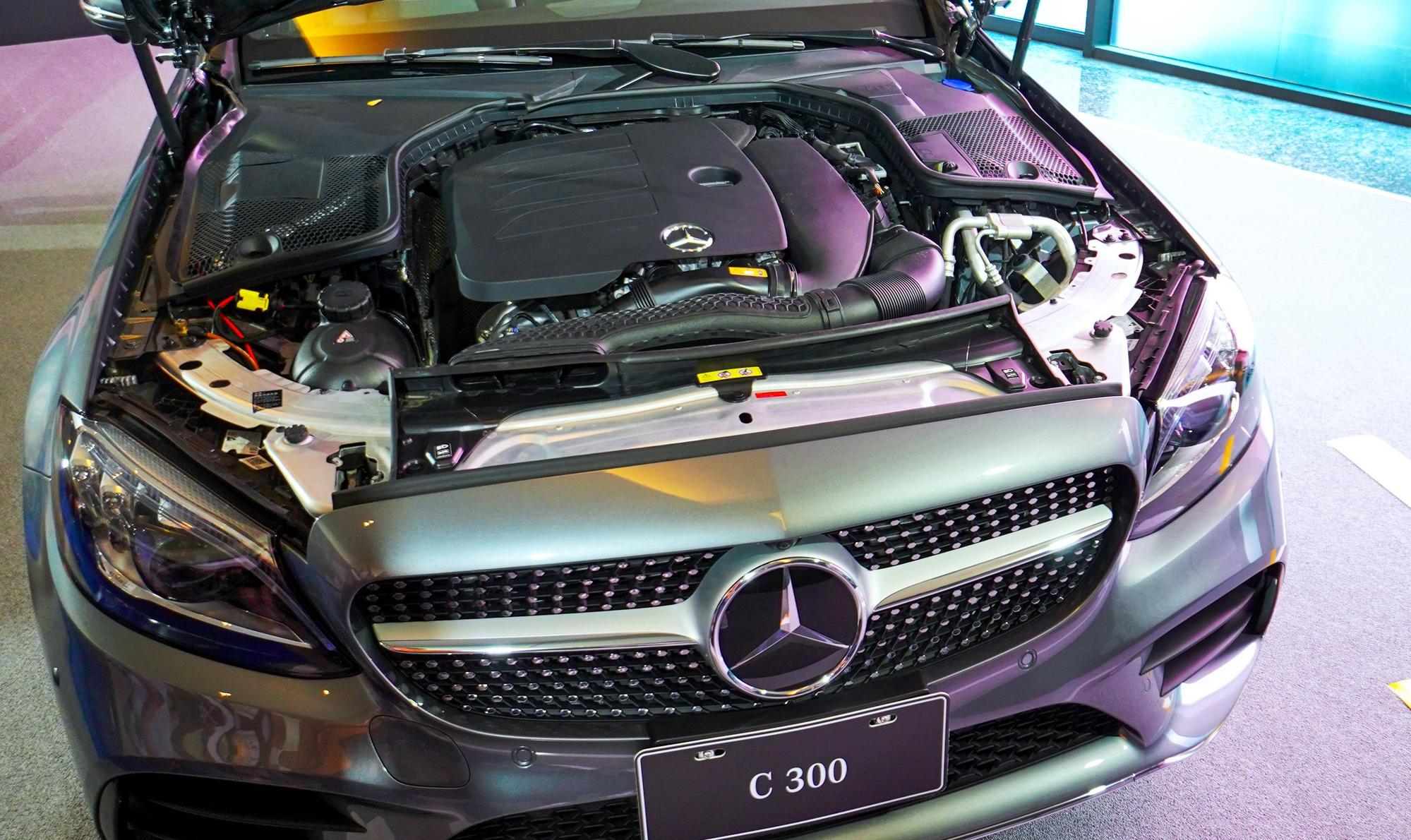 C300小改款改用新世代M264引擎，動力輸出更為強大。