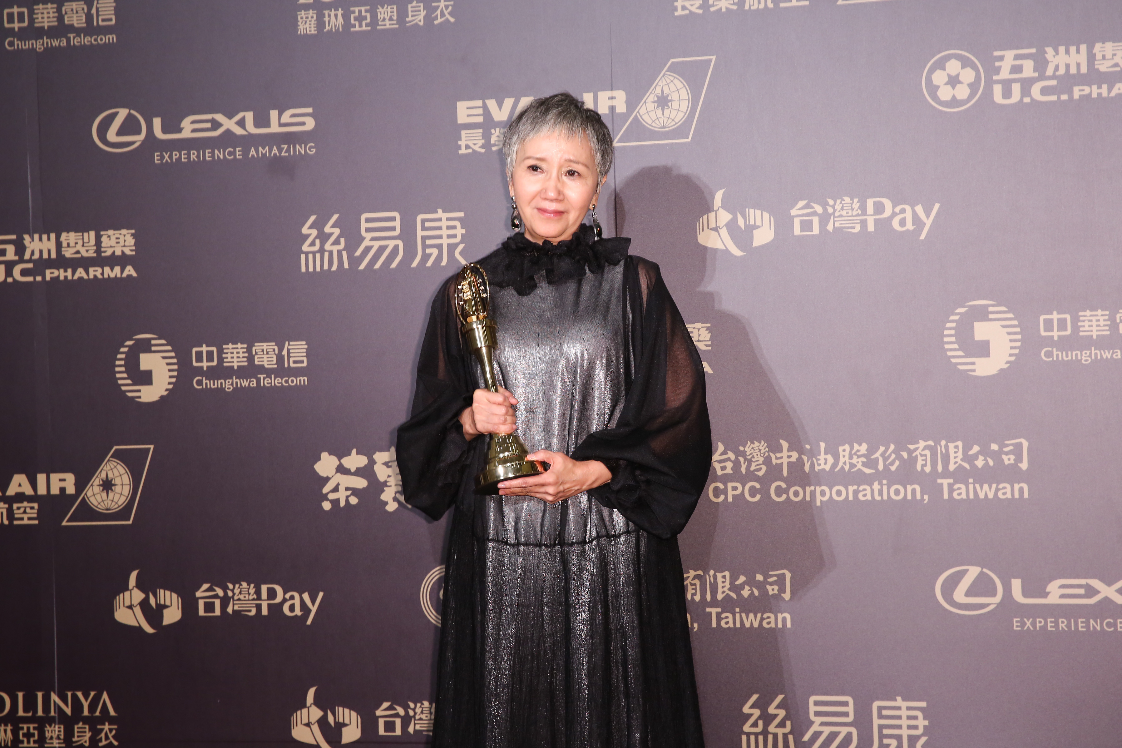 陸弈靜坐上金鐘迷你劇視后寶座,稱自己沒有想到會得獎。