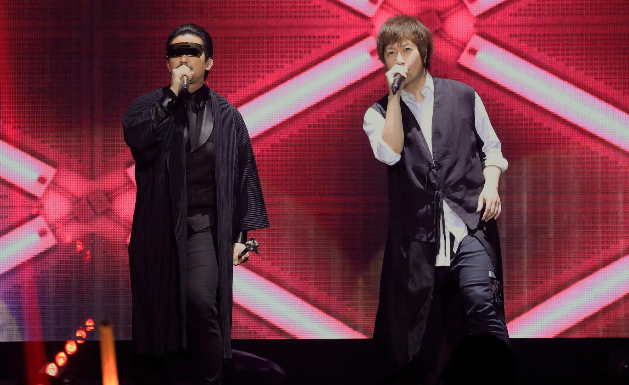 除了台上演出，五月天與Slot Machine也合作了〈Don'ts Don’ts〉。（相信音樂提供）