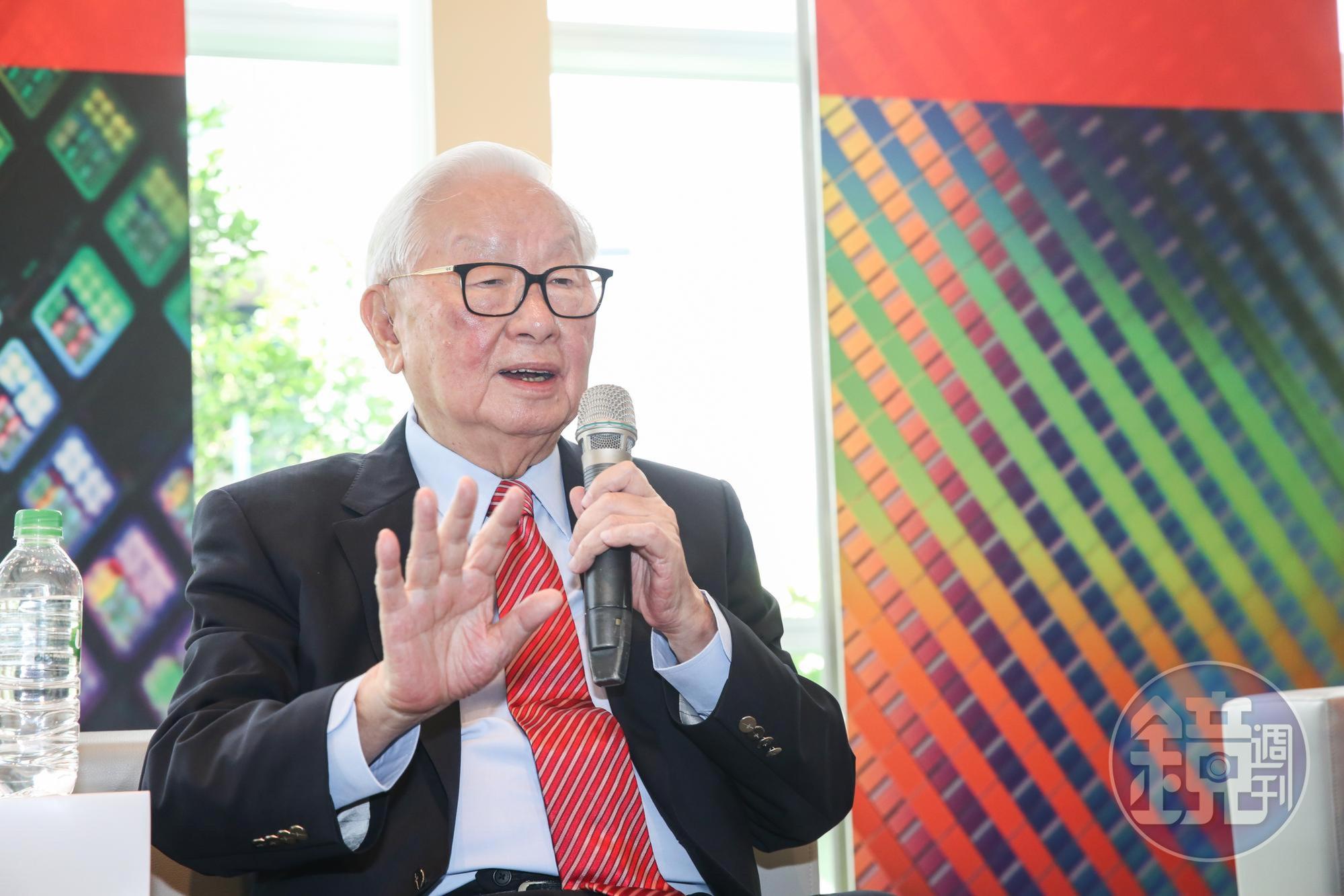 張忠謀提到,面試高階主管時最討厭聽到對方表示「我覺得在這間公司有很多學習的機會」。(本刊資料照)