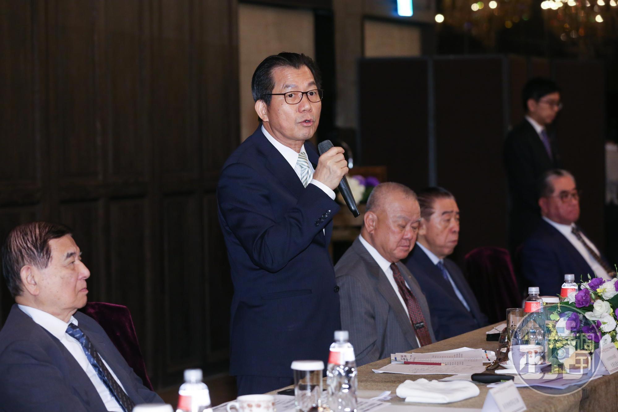 中油觀塘天然氣第三接收站環評會今(8)日在環保署長李應元主持下強勢通過。