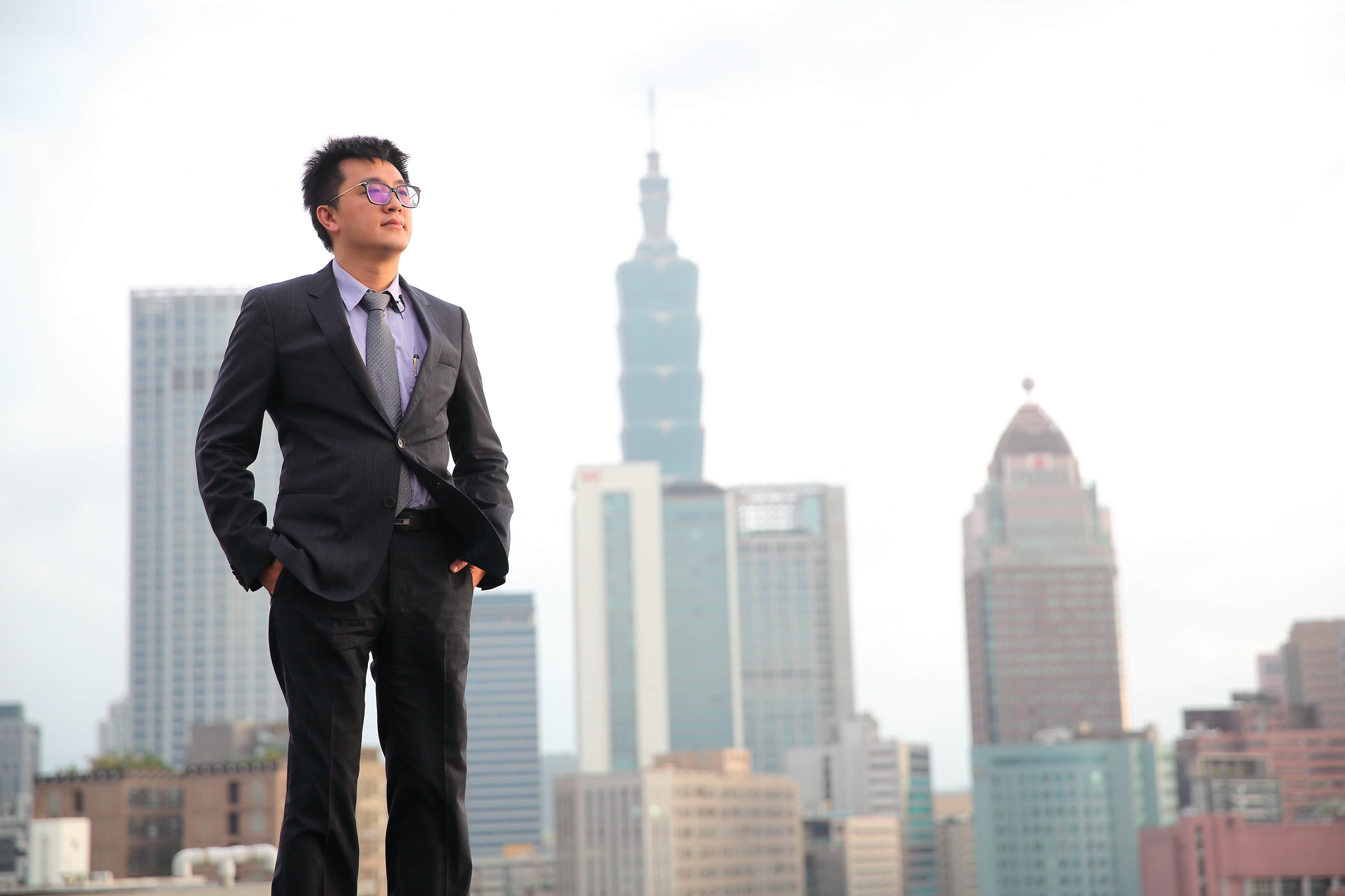 憑著過去10年紮實的產業研究，張捷總是在趨勢發酵之前，先一步抓住產業明星。