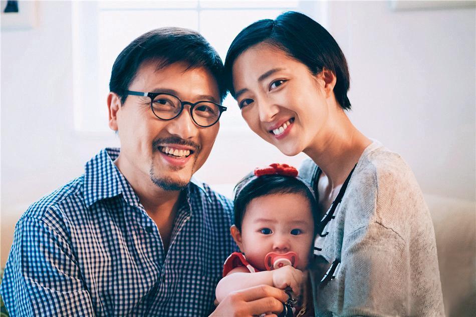 桂綸鎂許久沒參與電視劇演出，但受劉德華欽點，演出FOX原創影集《東方華爾街》中的神祕人妻，與潘燦良育有1女。