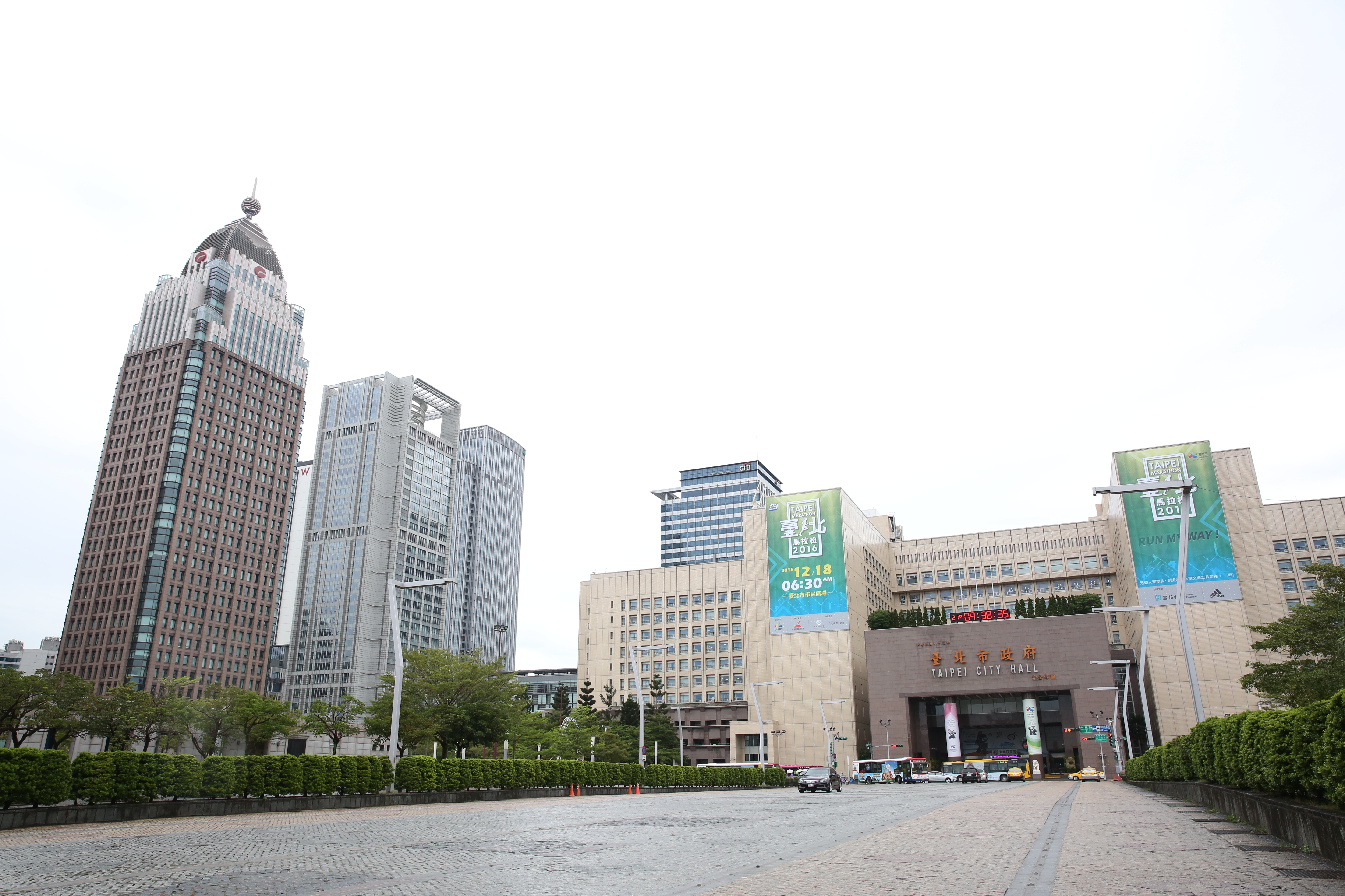 遠雄與北市府在大巨蛋停工後交鋒不斷，在趙藤雄淡出經營後已獲改善。