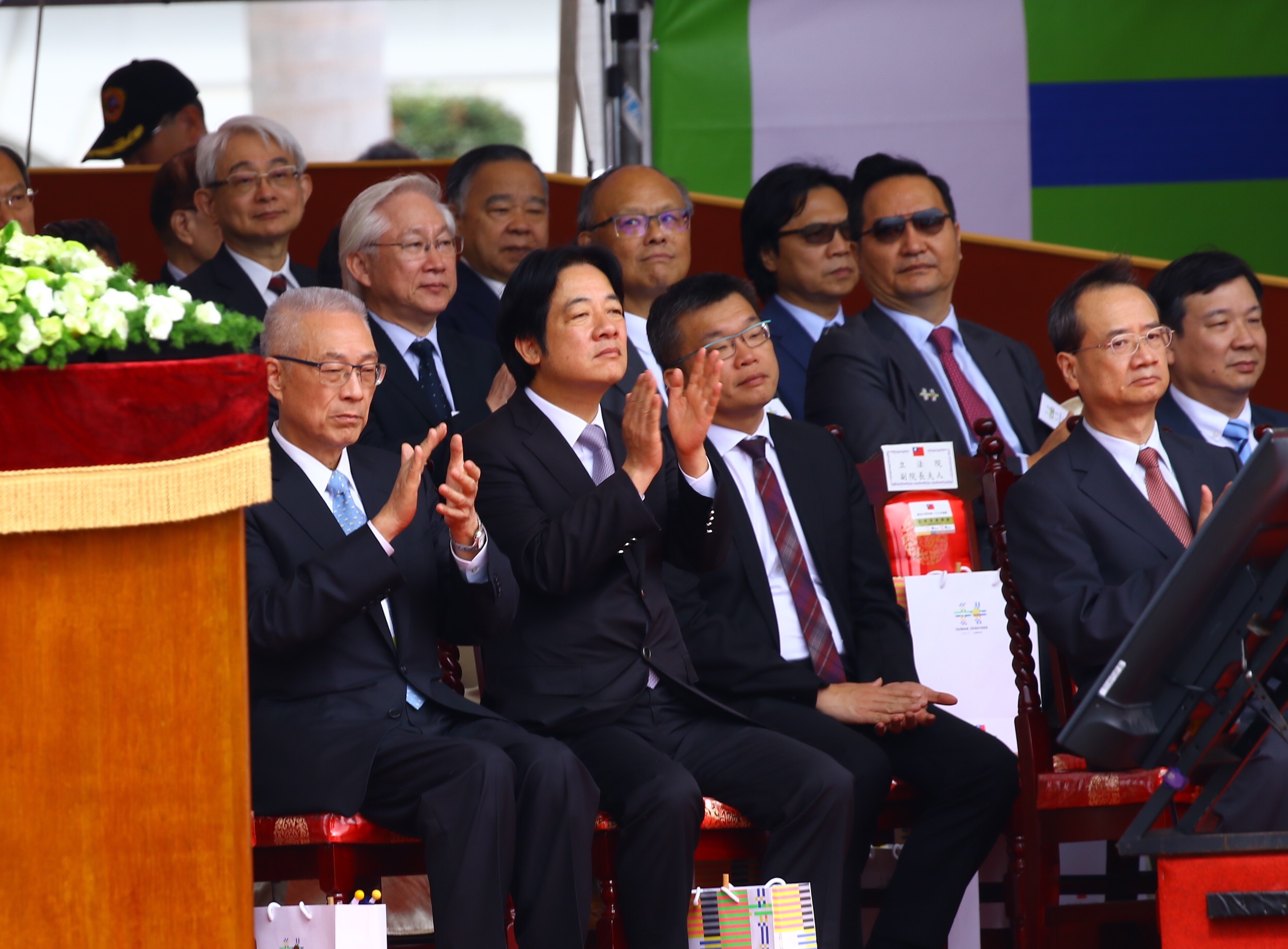 行政院長賴清德、國民黨主席吳敦義參加國慶大典。