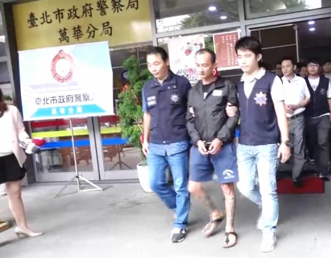 萬華「華西街幫」陳明傑遭檢警拘提到案。（警方提供）