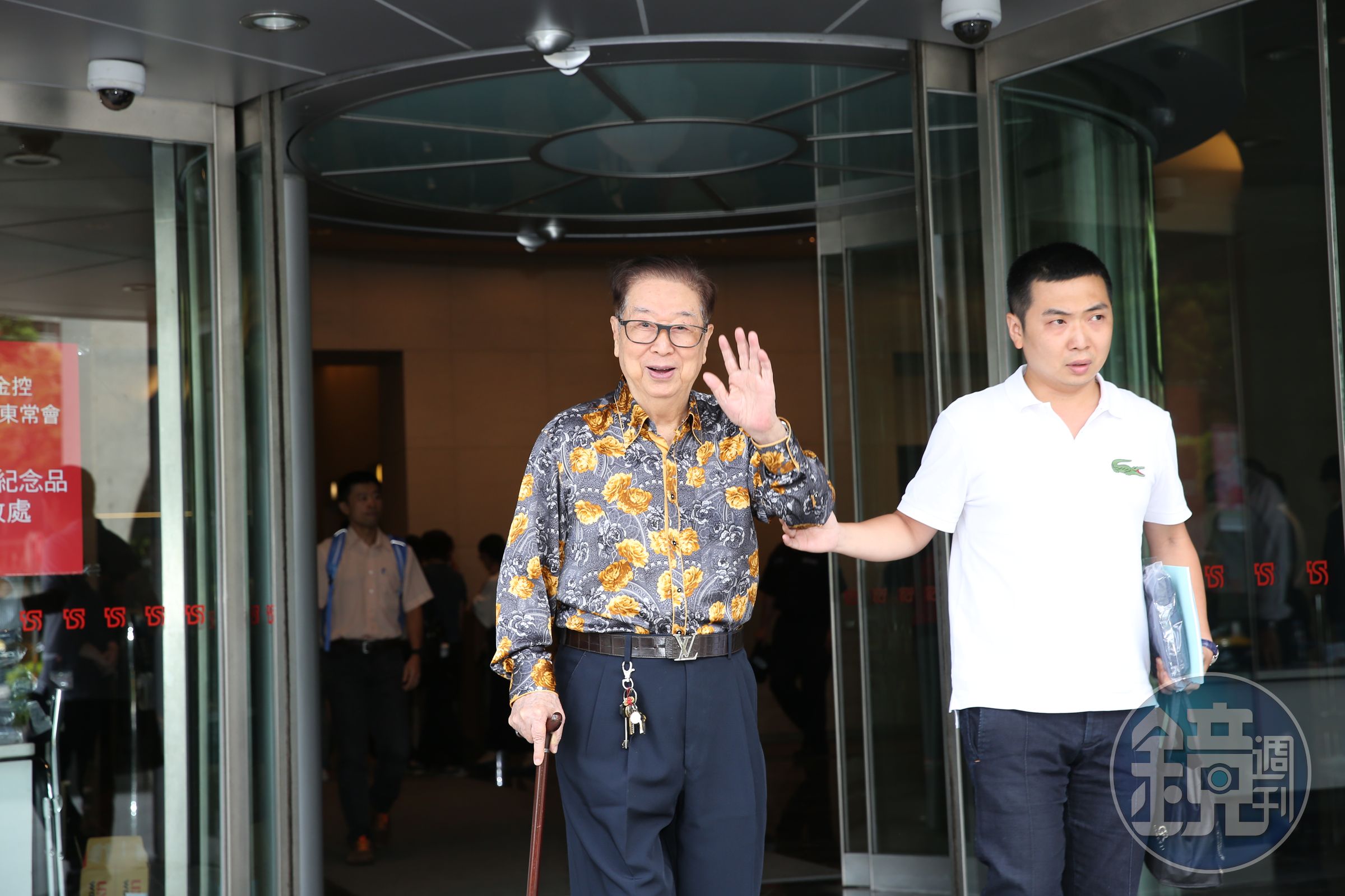 台股單日暴跌600餘點，讓許多散戶心驚驚，不過，資深股民阿土伯說，如今反而是進場機會。