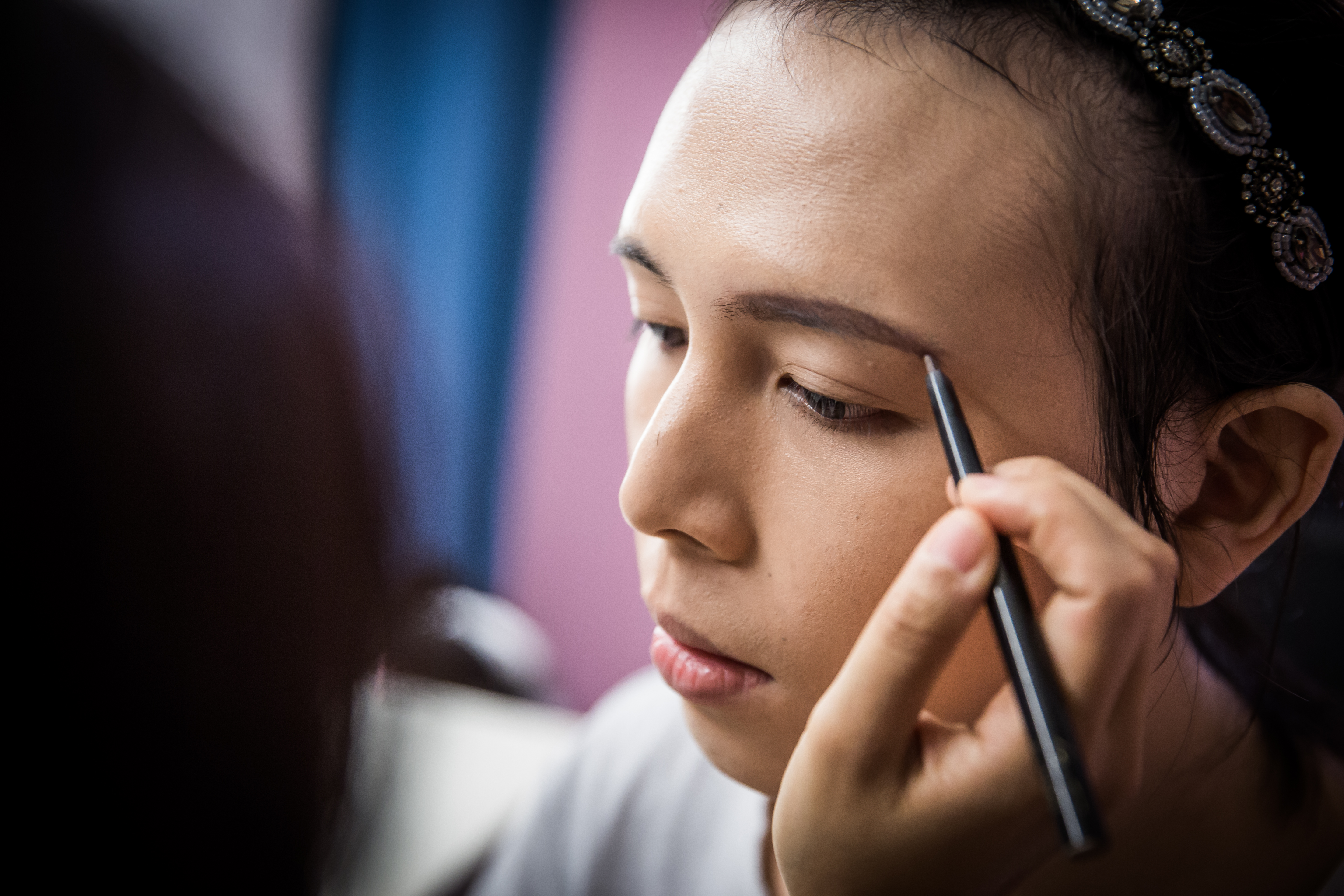 雅咪認為，影響偽娘妝感的重點之一，就是眉毛不能化得太粗、太陽剛。