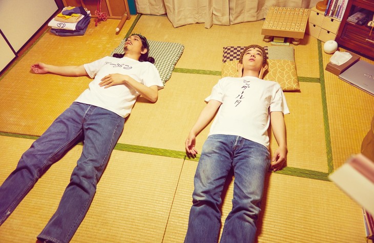 度過世紀末的 2 位教祖。