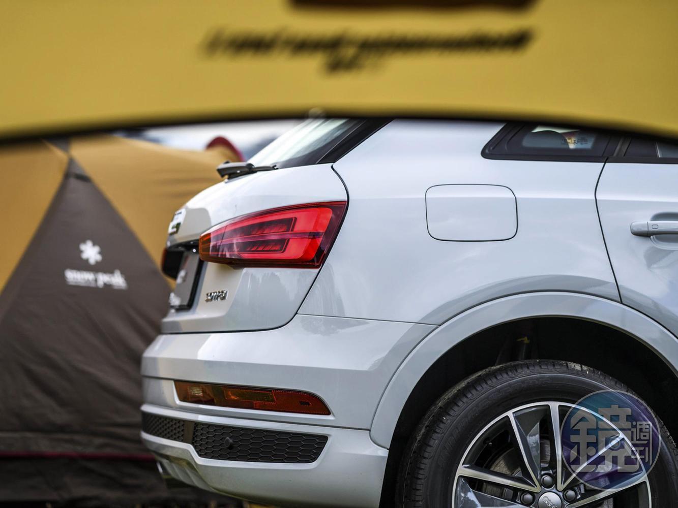 「Audi Q3精彩無限版」升級多項標準配備，增添Audi Q3運動化色彩，成為道路上奔馳的注目焦點！