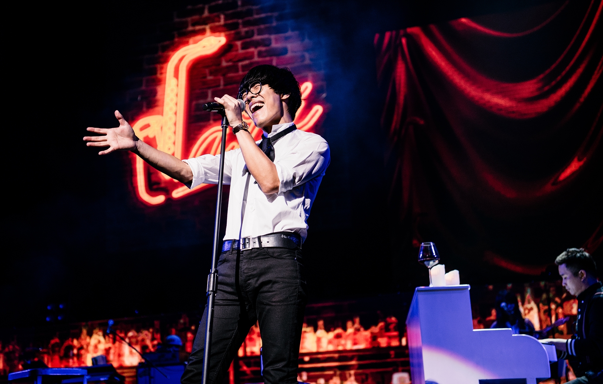 出道10年的盧廣仲今年運勢旺到不行，今年金鐘、金曲一舉拿下4項大獎。（寬宏藝術提供）