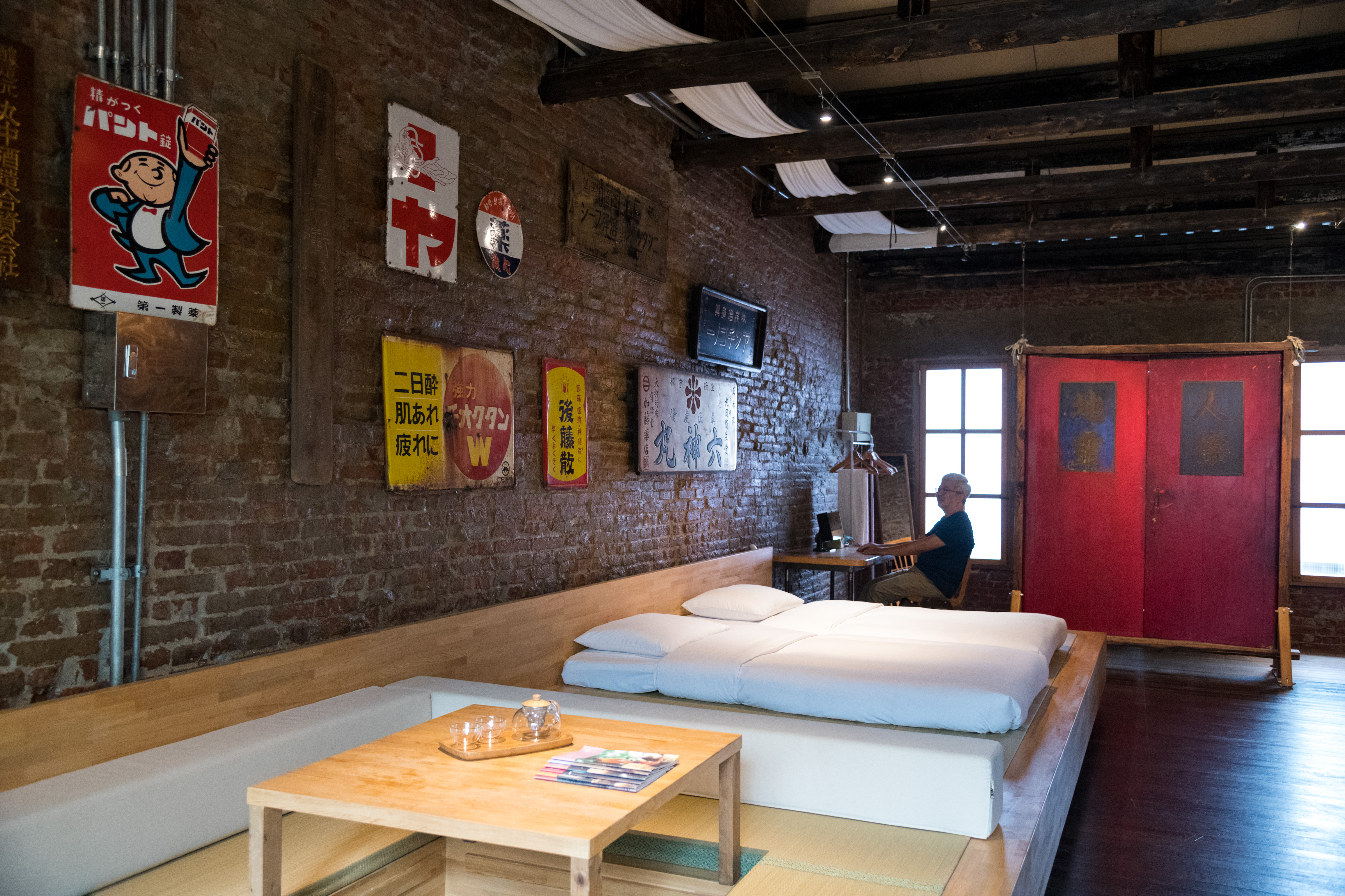 台南宮後街的老宅民宿有種大戶人家的況味。