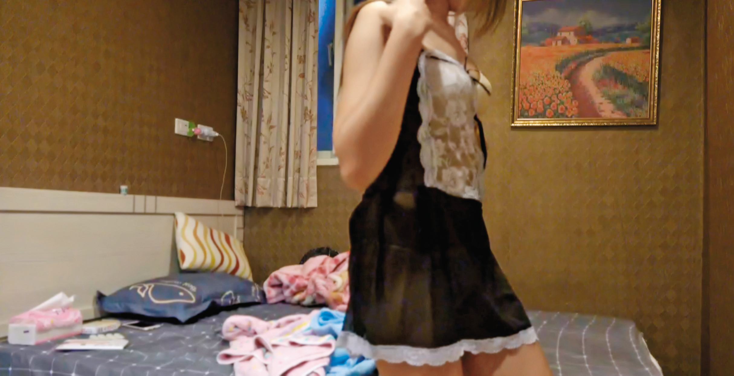 簡約的日租套房即是泰女的起居及營業處。