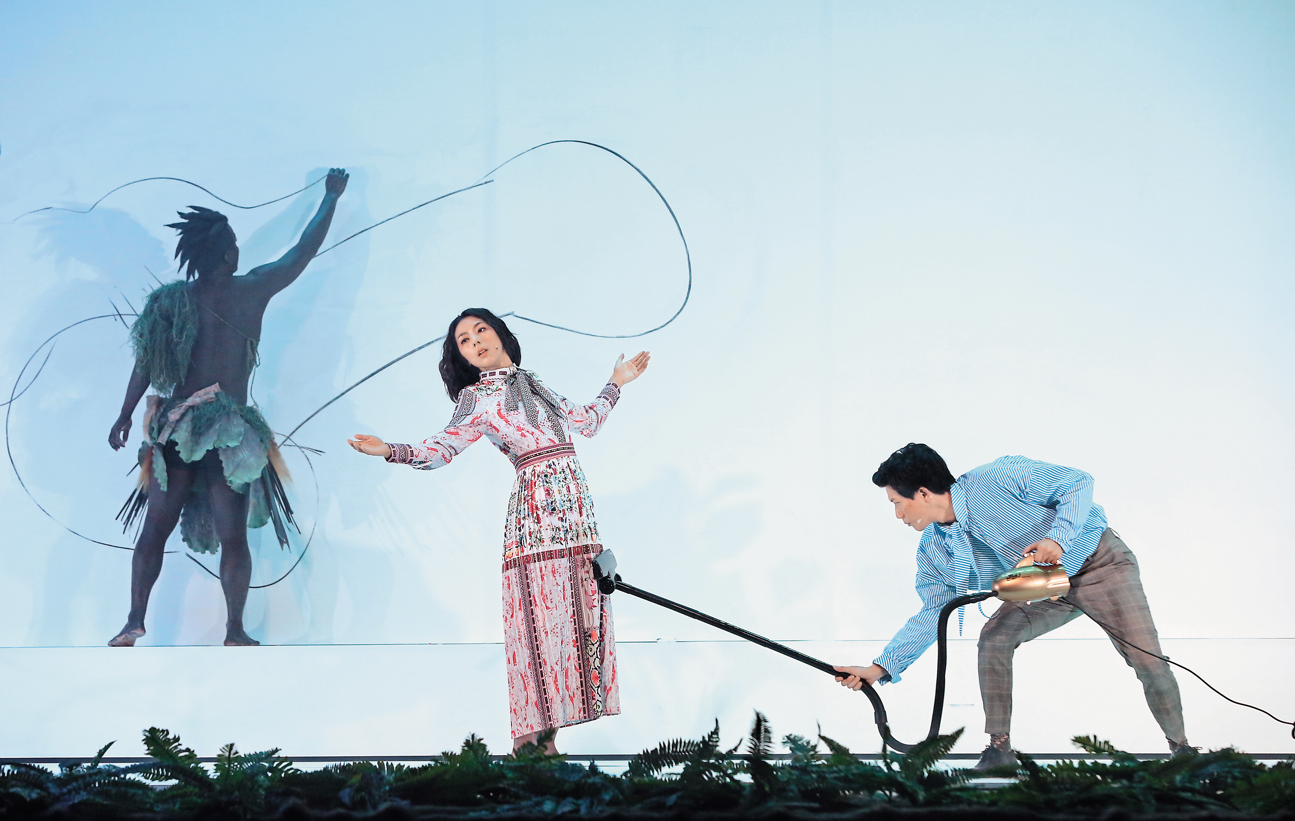 根據維基百科，「人們還用柳下惠或坐懷不亂來形容男子在兩性問題上的作風正派」。莫子儀則是裙下惠。