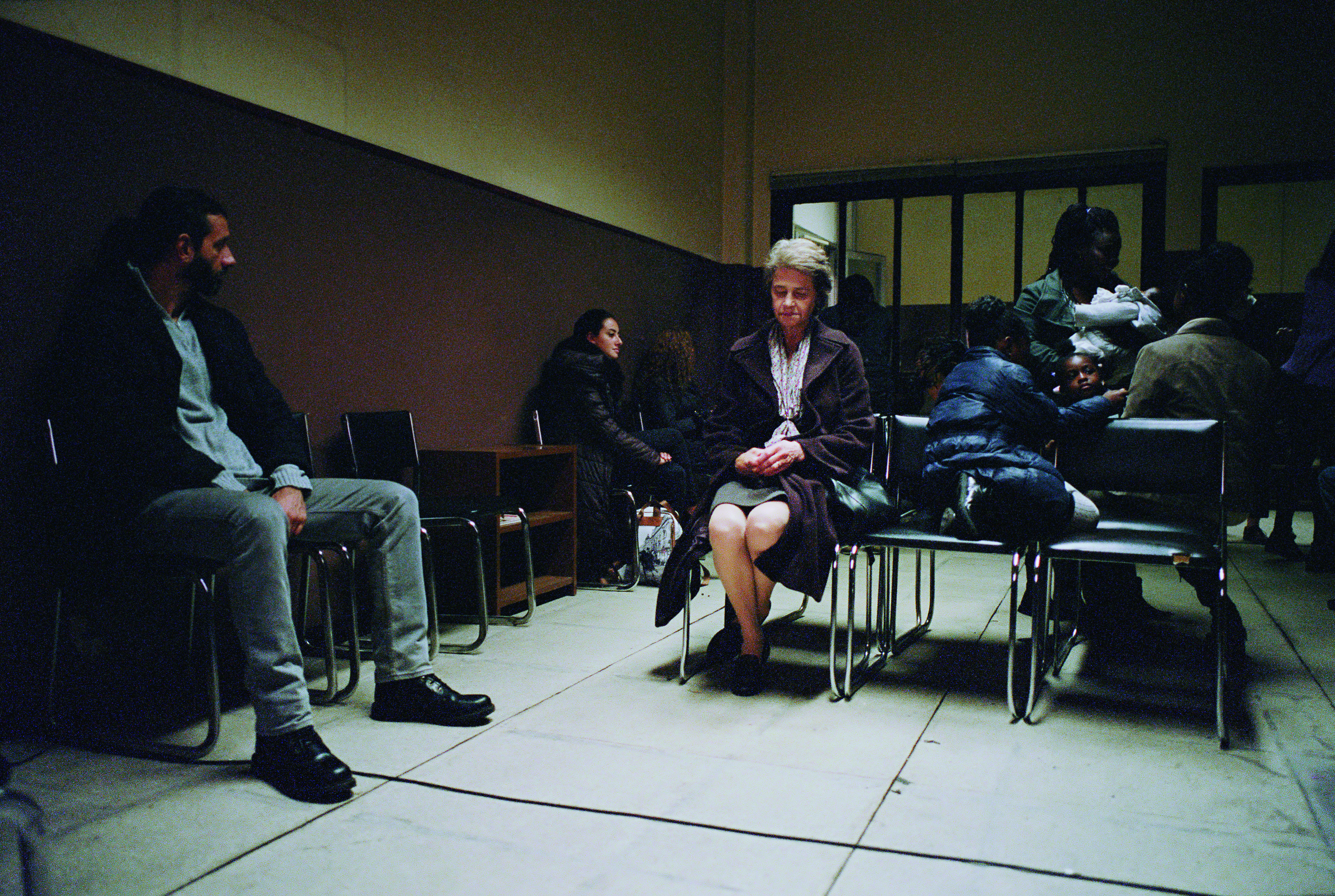 夏綠蒂蘭普琳飾演一位生活陷入孤獨及罪孽痛苦的主婦，觀眾不知道她到底發生了什麼事，電影氣氛卻輕易將觀眾拉入憂鬱中。（鏡象提供）