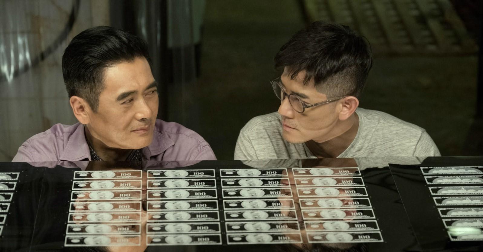 周潤發（左）與郭富城飾演偽鈔集團的要角，是莊文強心中的夢幻演員人選。（双喜電影提供）