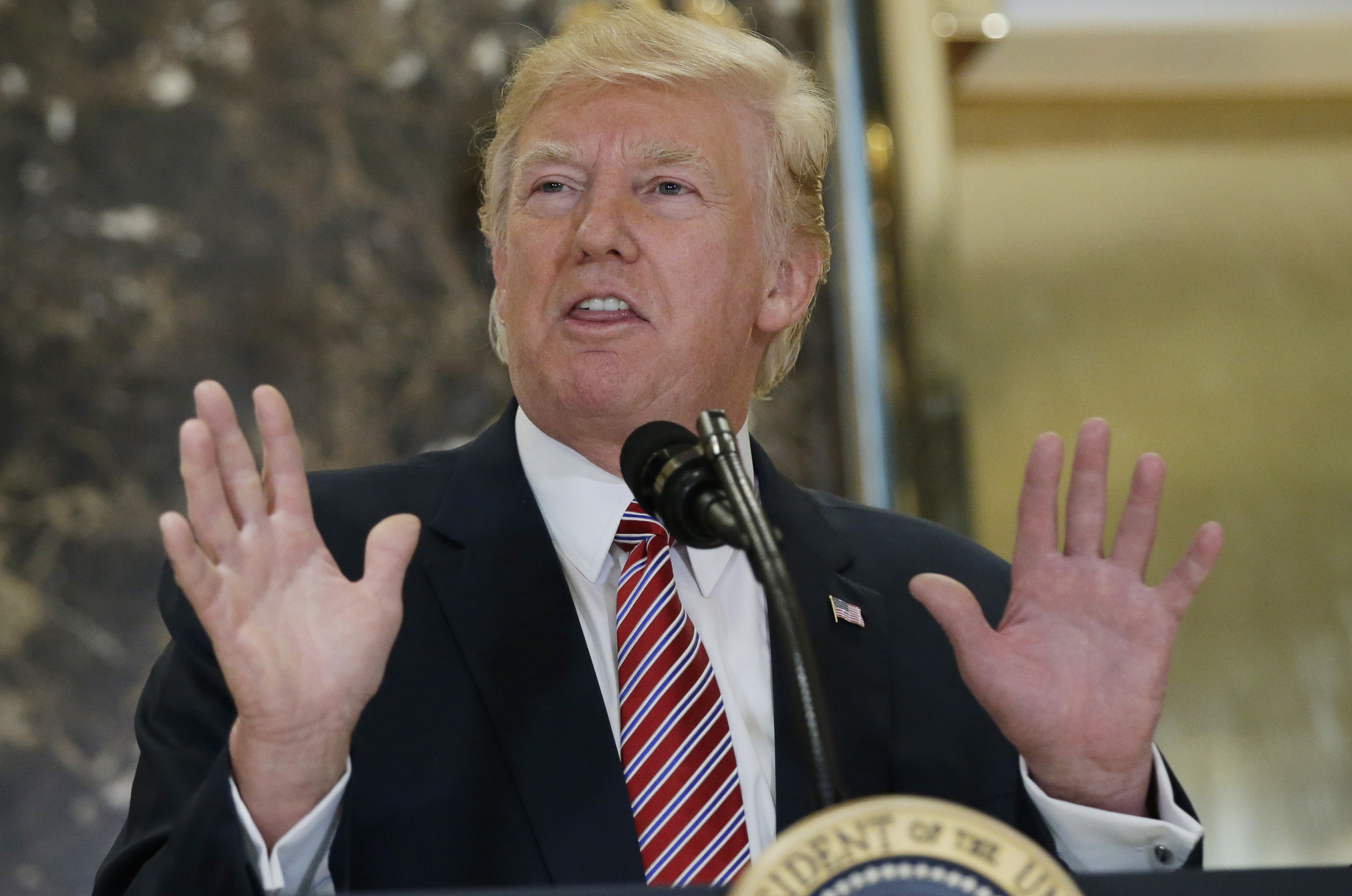 SparkToro分析了川普推特的5400萬名粉絲，發現有高達6成疑似是假帳號。（東方IC）